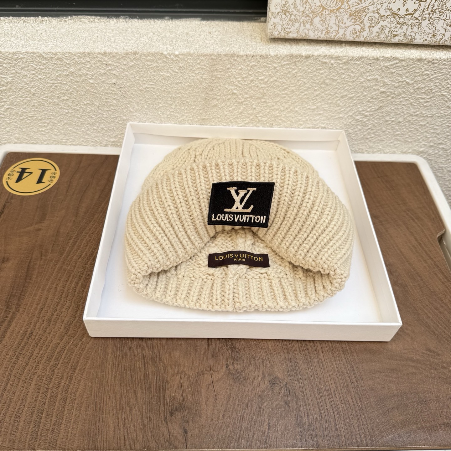 LV👒 秋冬新款针织毛线帽，超火爆💖质感一流，出街超好搭配！减龄神器