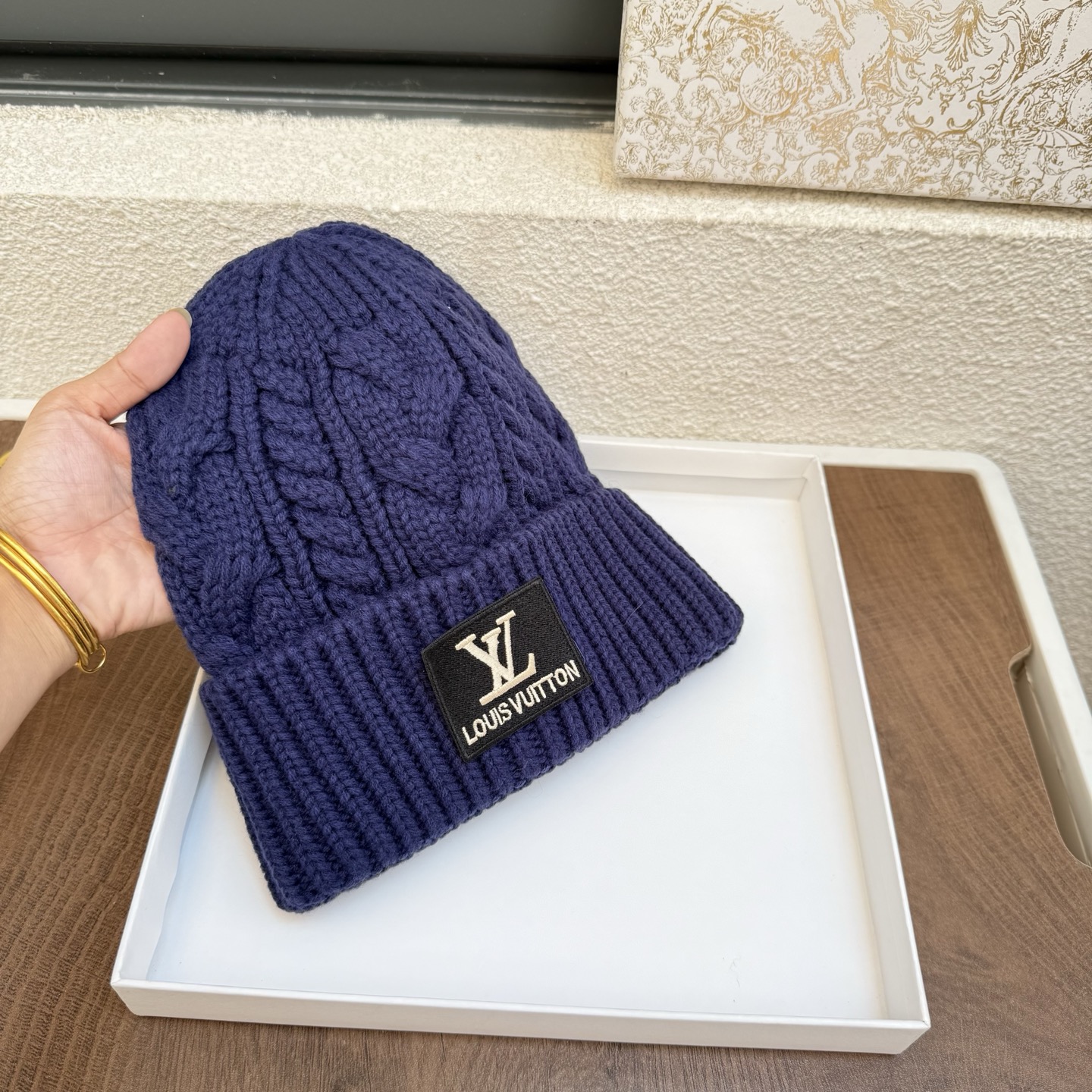 LV👒 秋冬新款针织毛线帽，超火爆💖质感一流，出街超好搭配！减龄神器