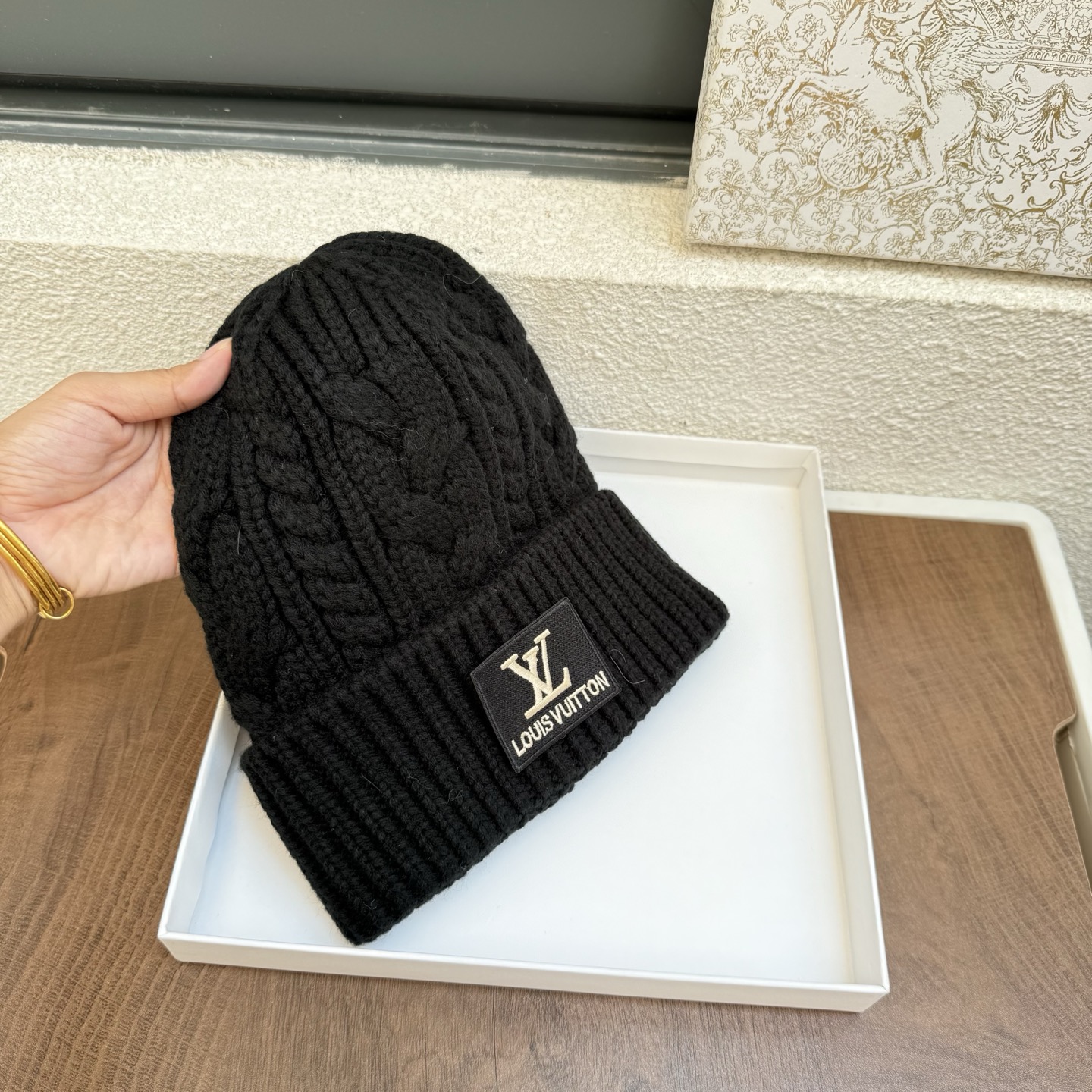LV👒 秋冬新款针织毛线帽，超火爆💖质感一流，出街超好搭配！减龄神器