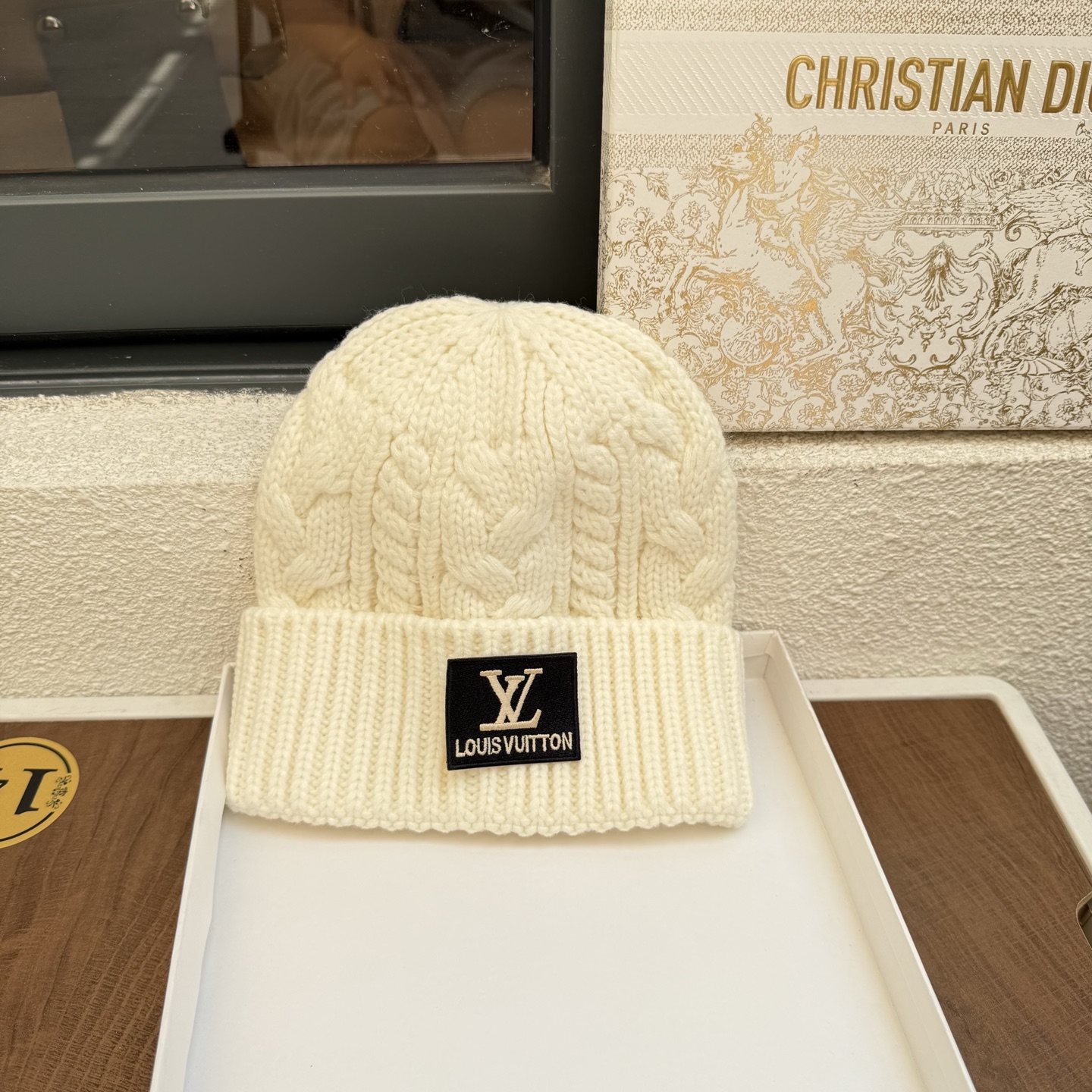 LV👒 秋冬新款针织毛线帽，超火爆💖质感一流，出街超好搭配！减龄神器