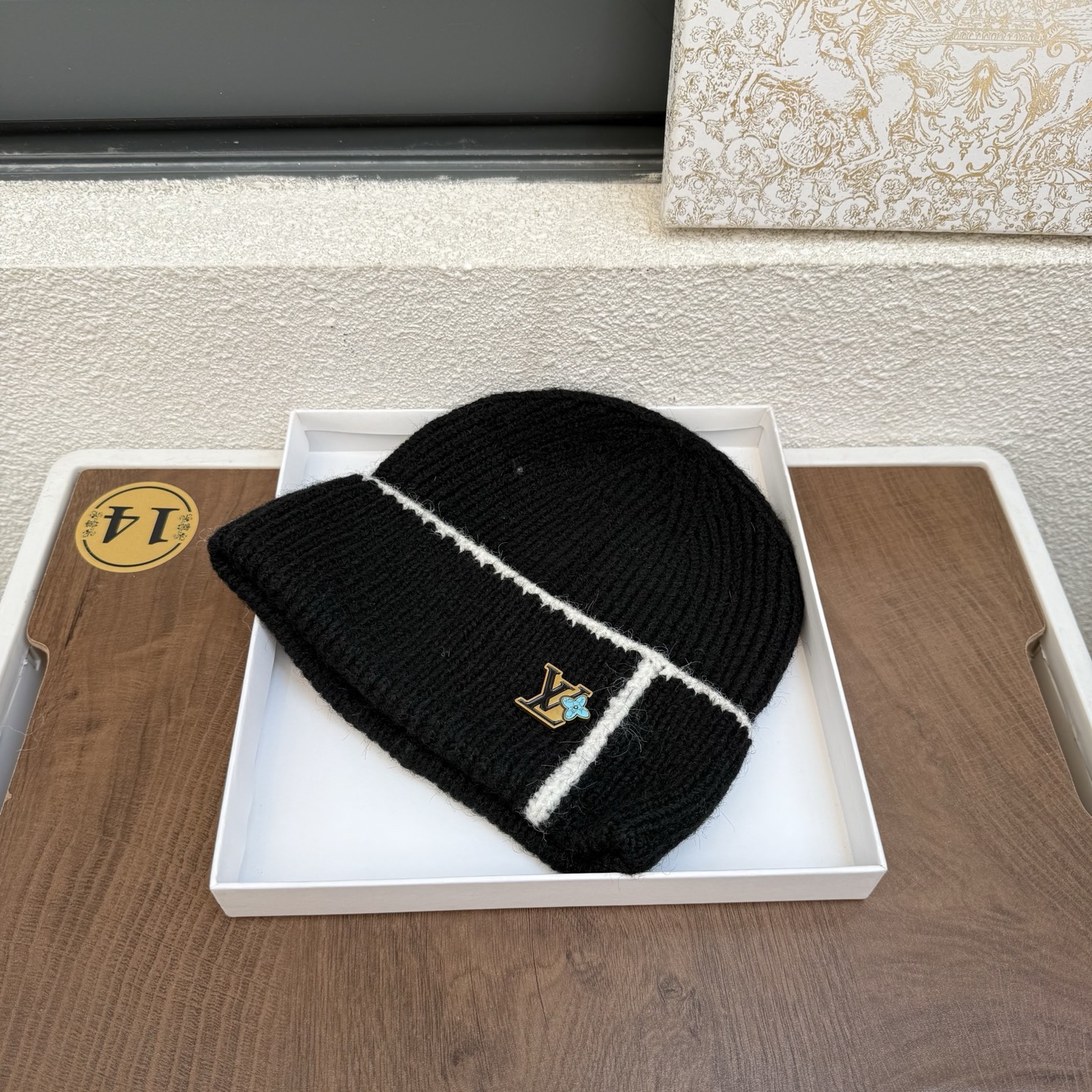 LV👒 秋冬新款针织毛线帽，超火爆💖质感一流，出街超好搭配！减龄神
