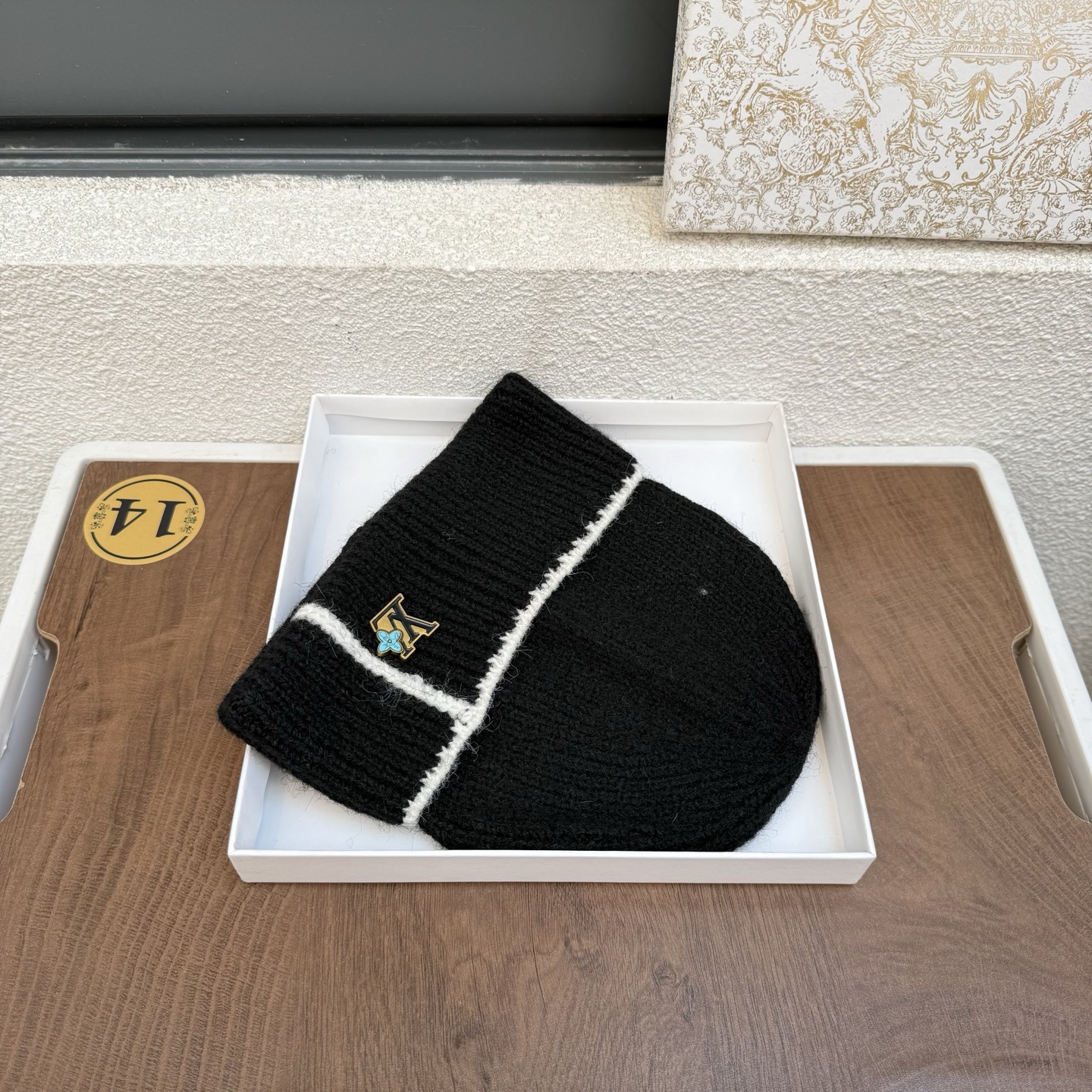 LV👒 秋冬新款针织毛线帽，超火爆💖质感一流，出街超好搭配！减龄神