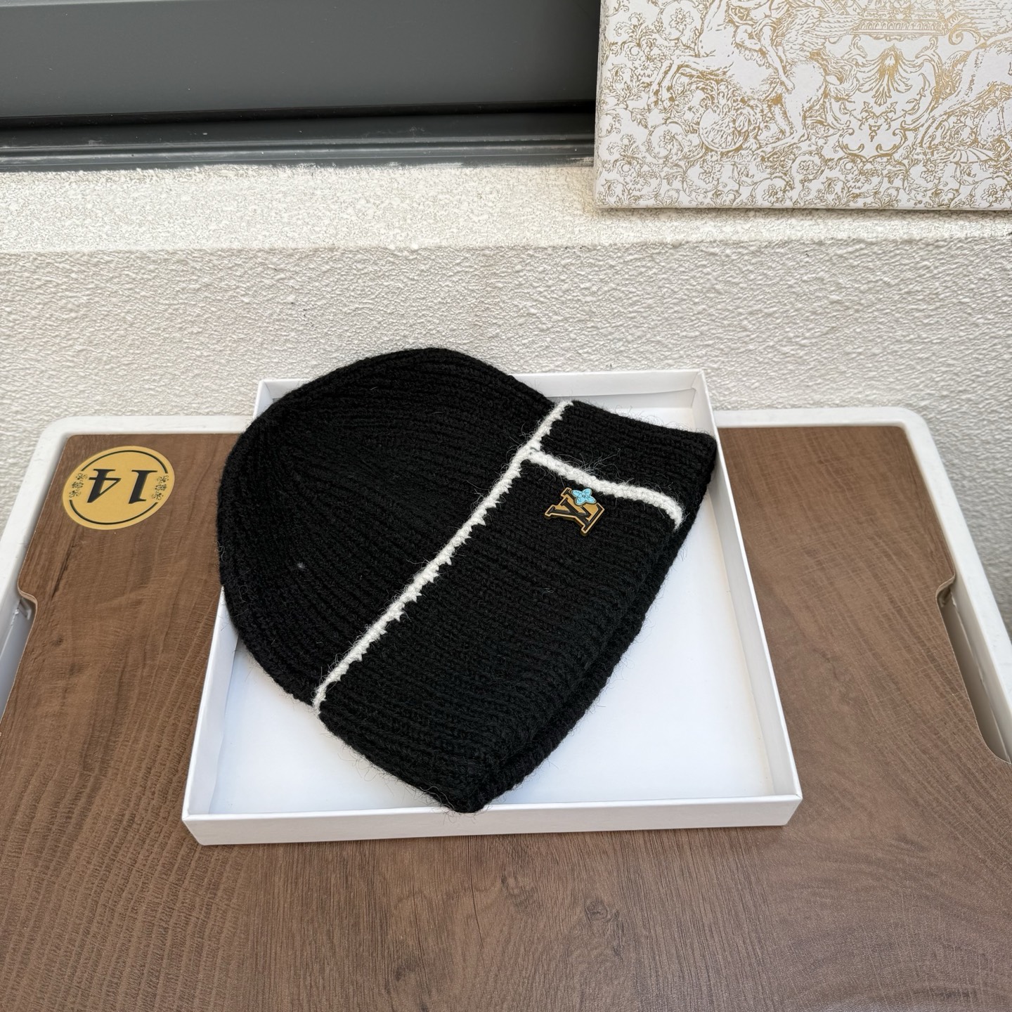 LV👒 秋冬新款针织毛线帽，超火爆💖质感一流，出街超好搭配！减龄神