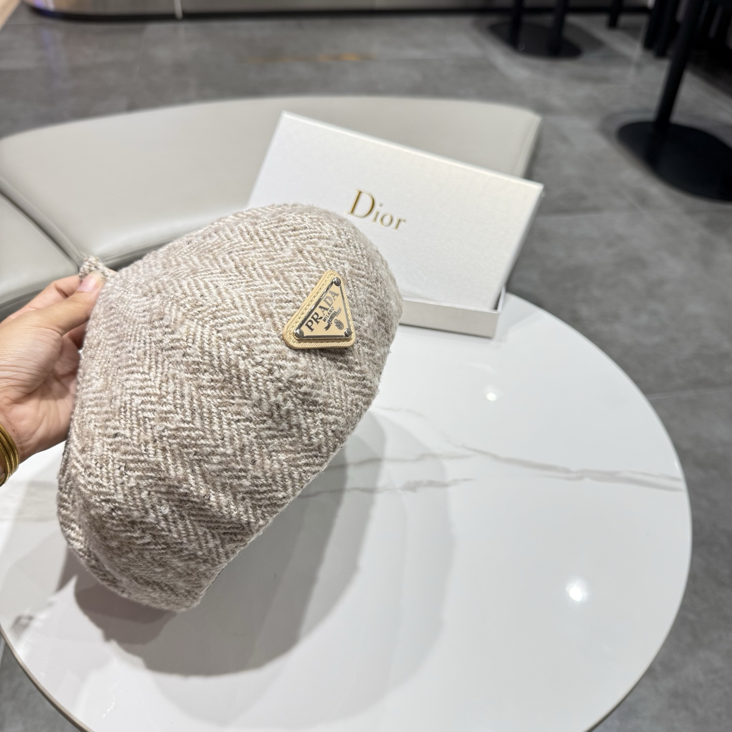 普拉达新款羊毛贝雷帽 头围57cm