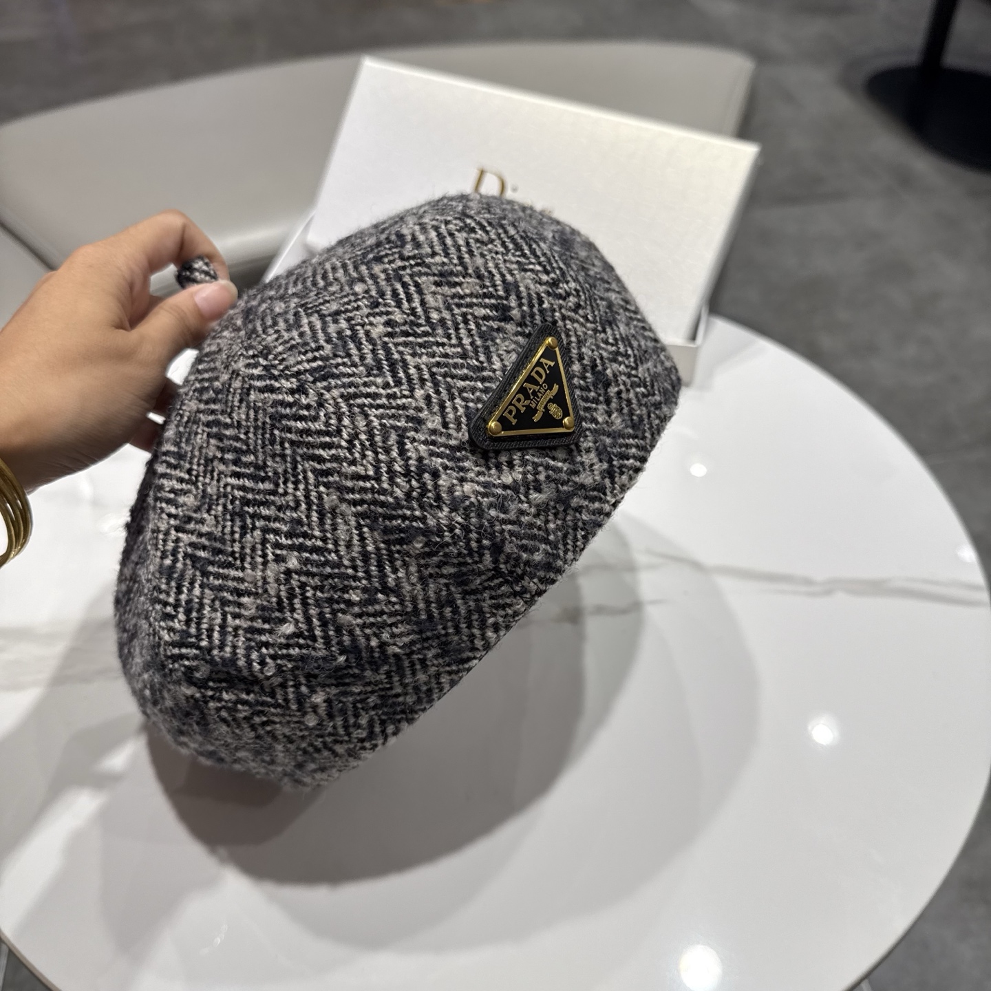 普拉达新款羊毛贝雷帽 头围57cm
