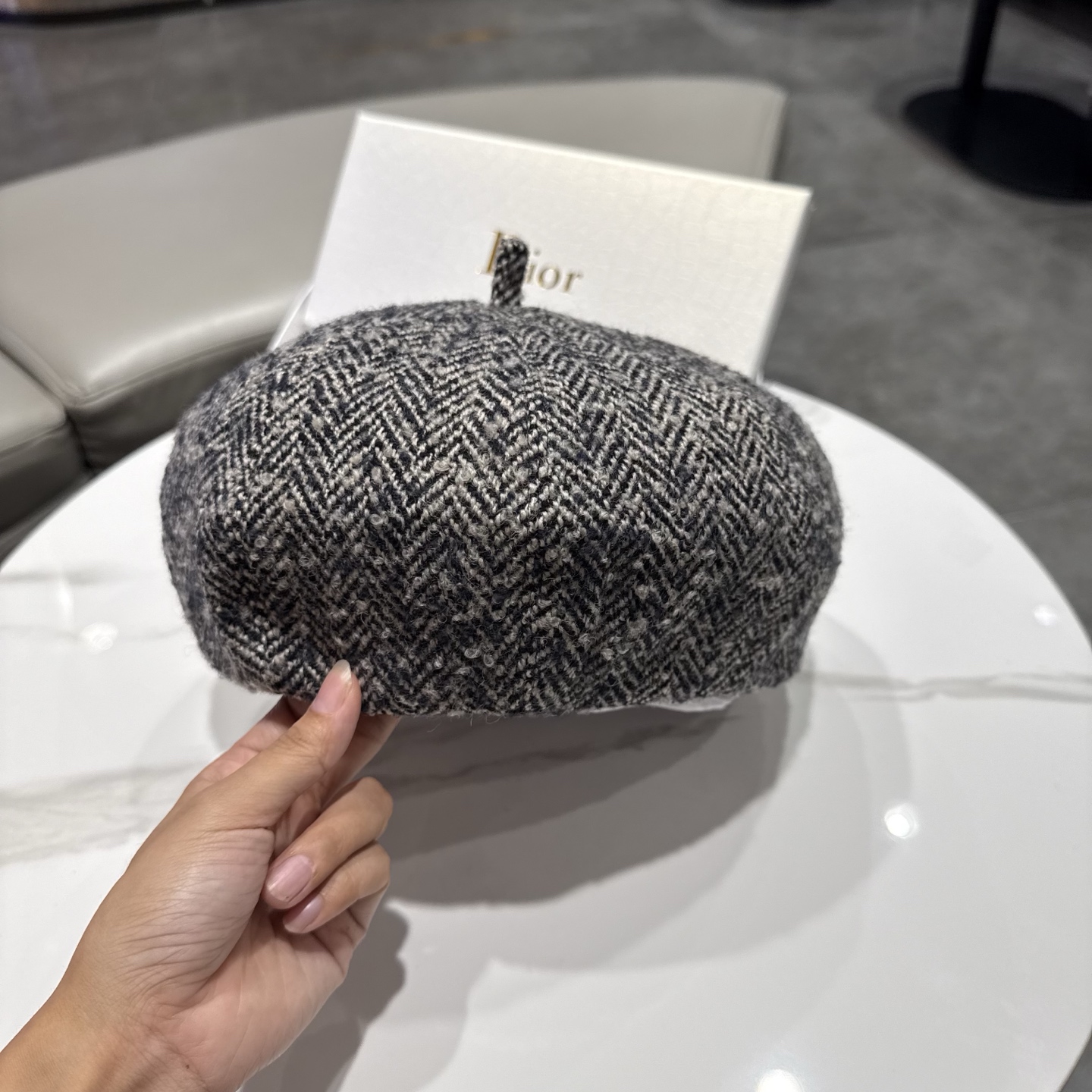 普拉达新款羊毛贝雷帽 头围57cm