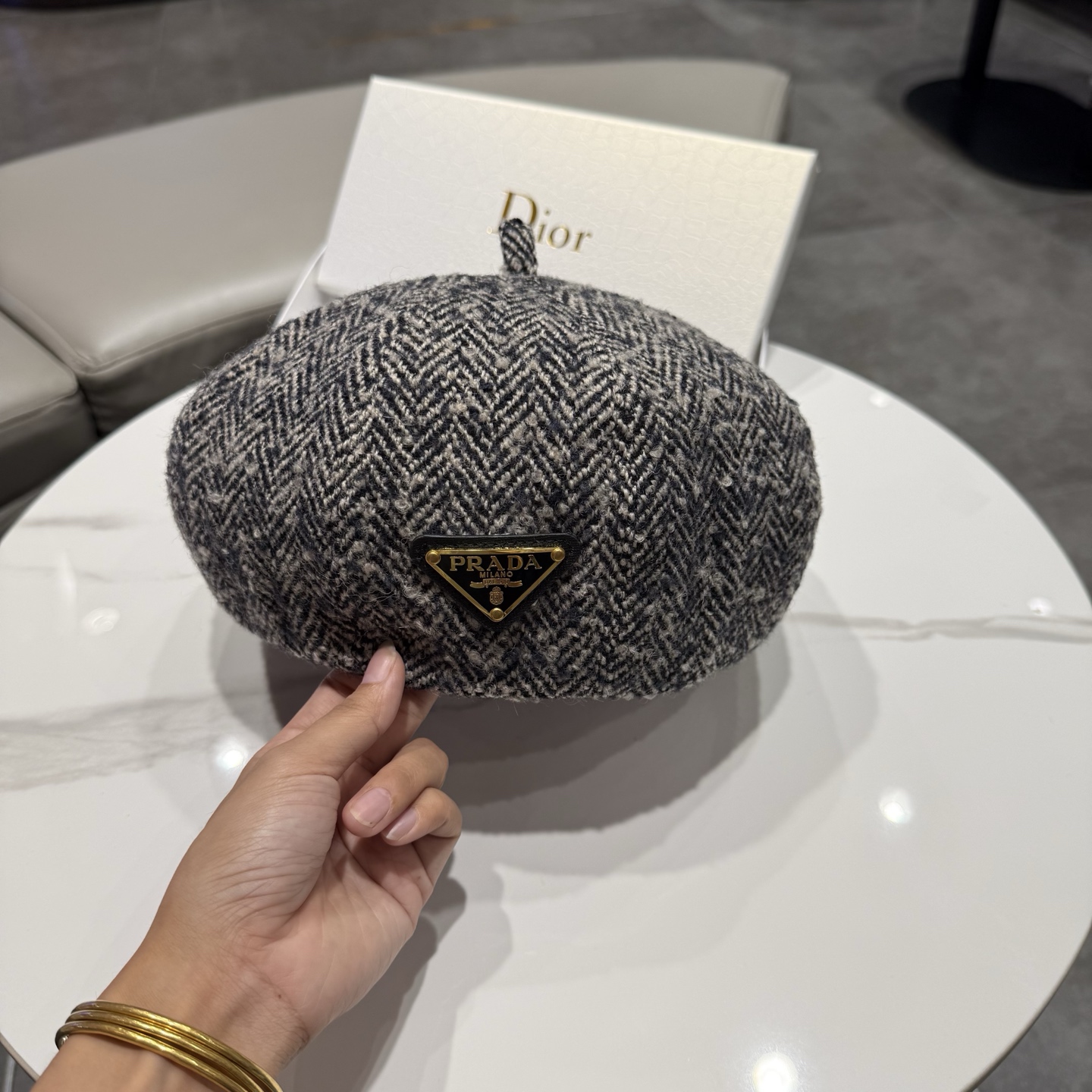 普拉达新款羊毛贝雷帽 头围57cm