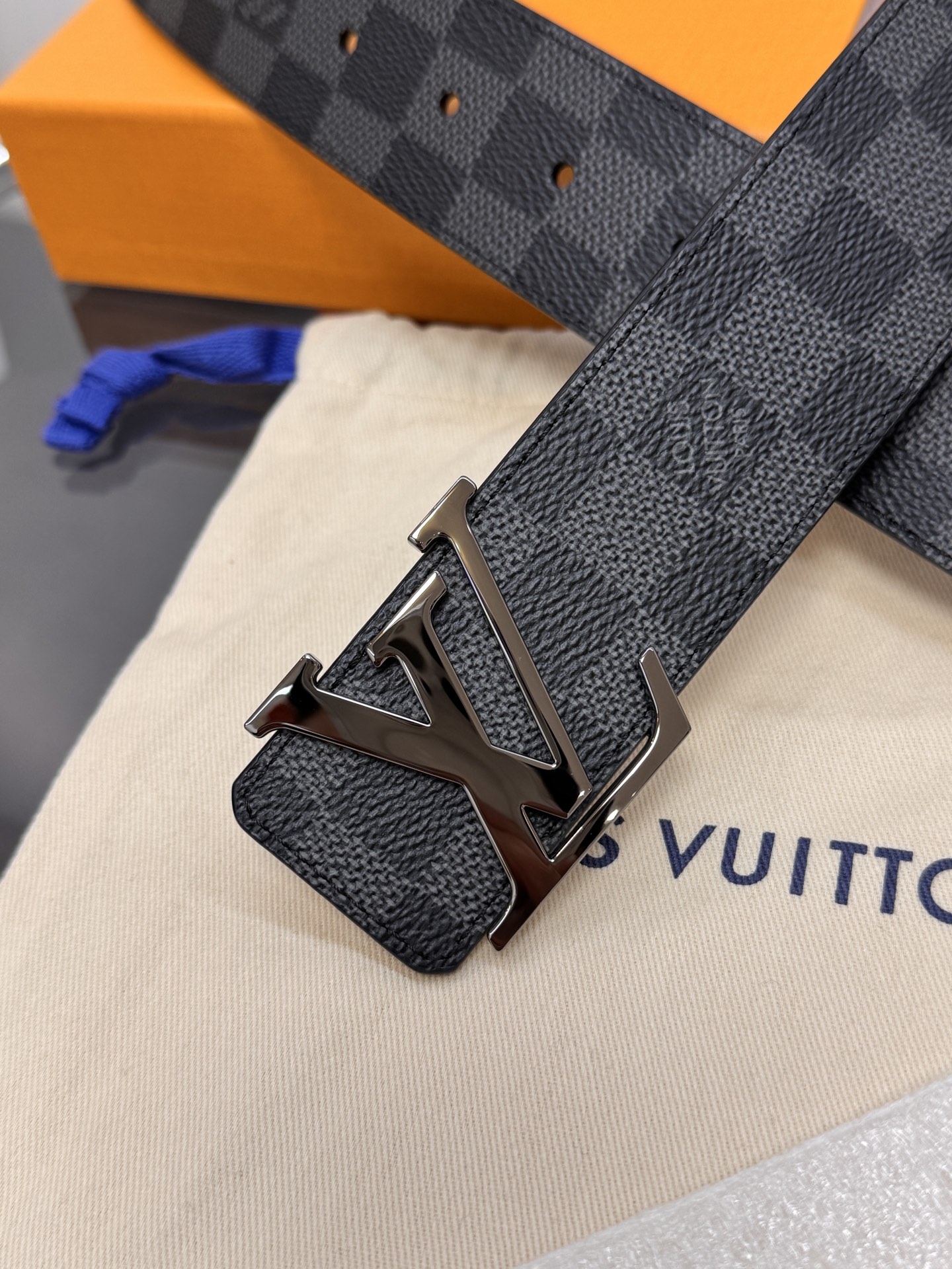 Louis Vuitton M0213，L4.0V $$普通版高端版等等