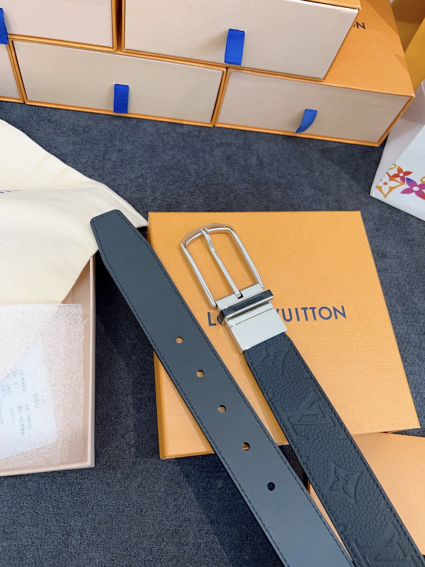 High-End LV Men’s Waist Belt in Original Leather with Monogram Pattern - 图片 2