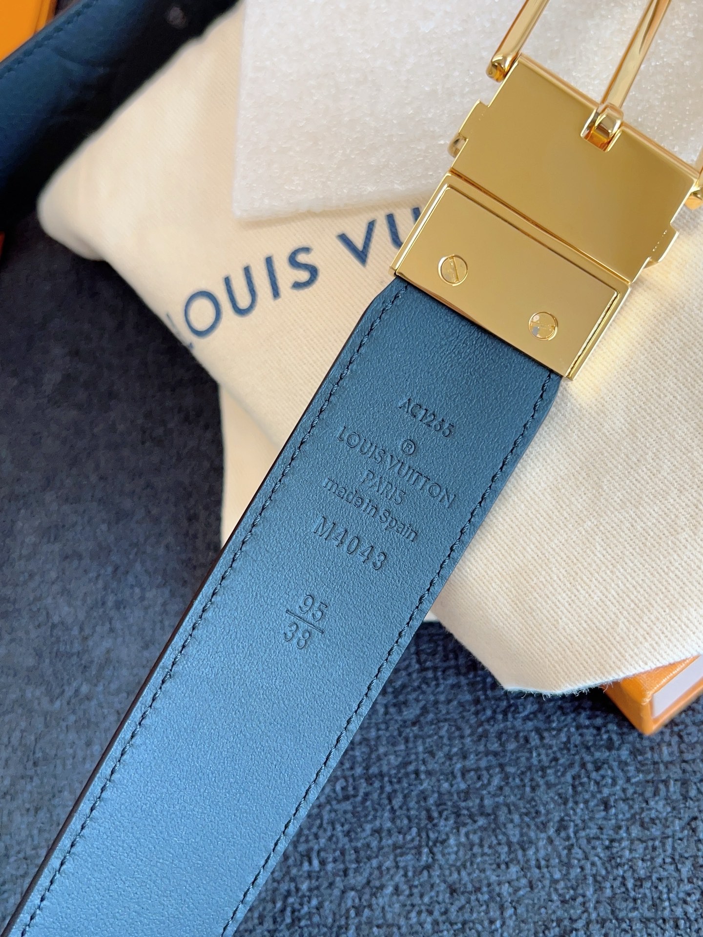 High-Quality LV Men’s Waist Belt in Veal Leather with Monogram Pattern - 图片 9