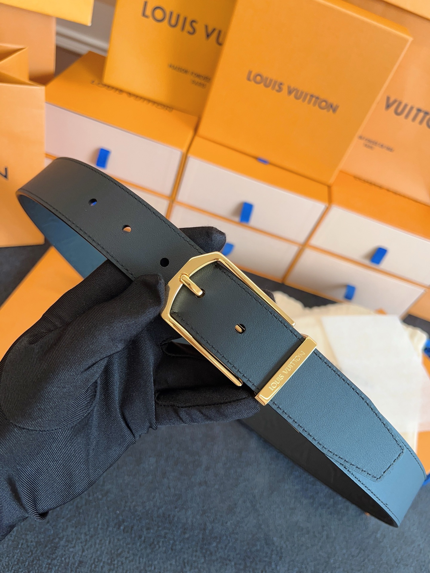 High-Quality LV Men’s Waist Belt in Veal Leather with Monogram Pattern - 图片 3