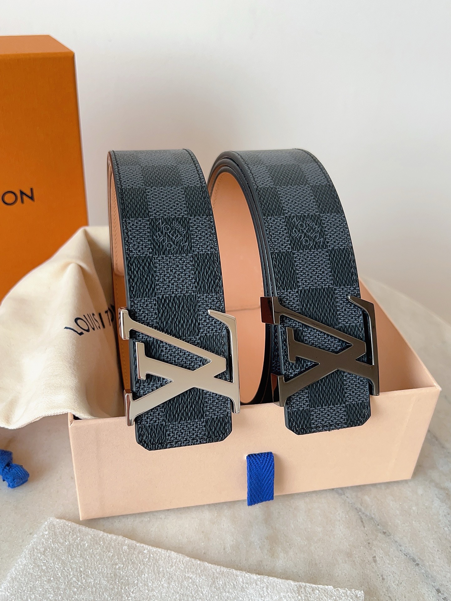 Louis Vuitton Lv 4.0cm黑格磨砂底M9808 代购级