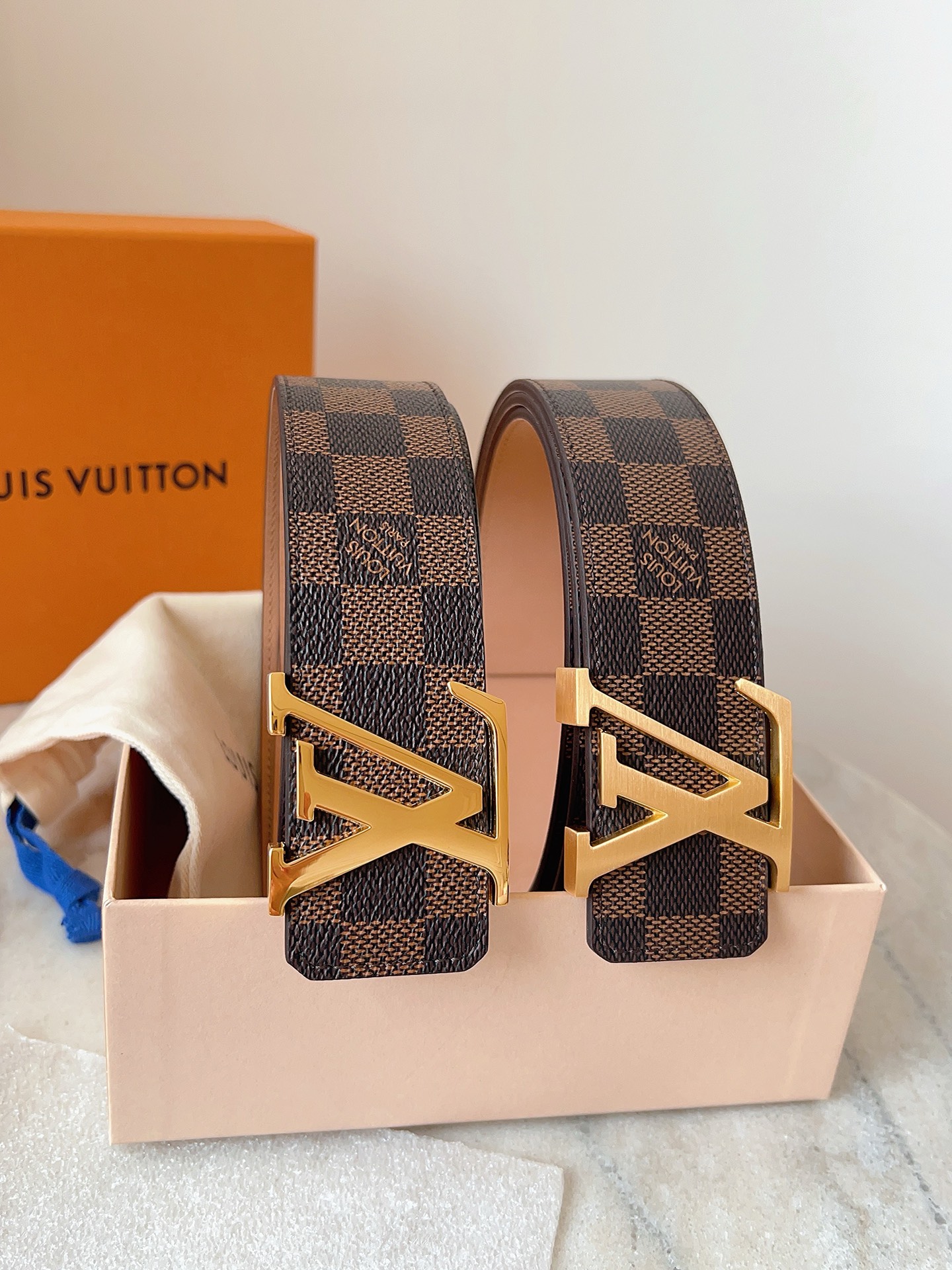 Louis Vuitton LV4.0cm啡格磨砂底M9807 代购级