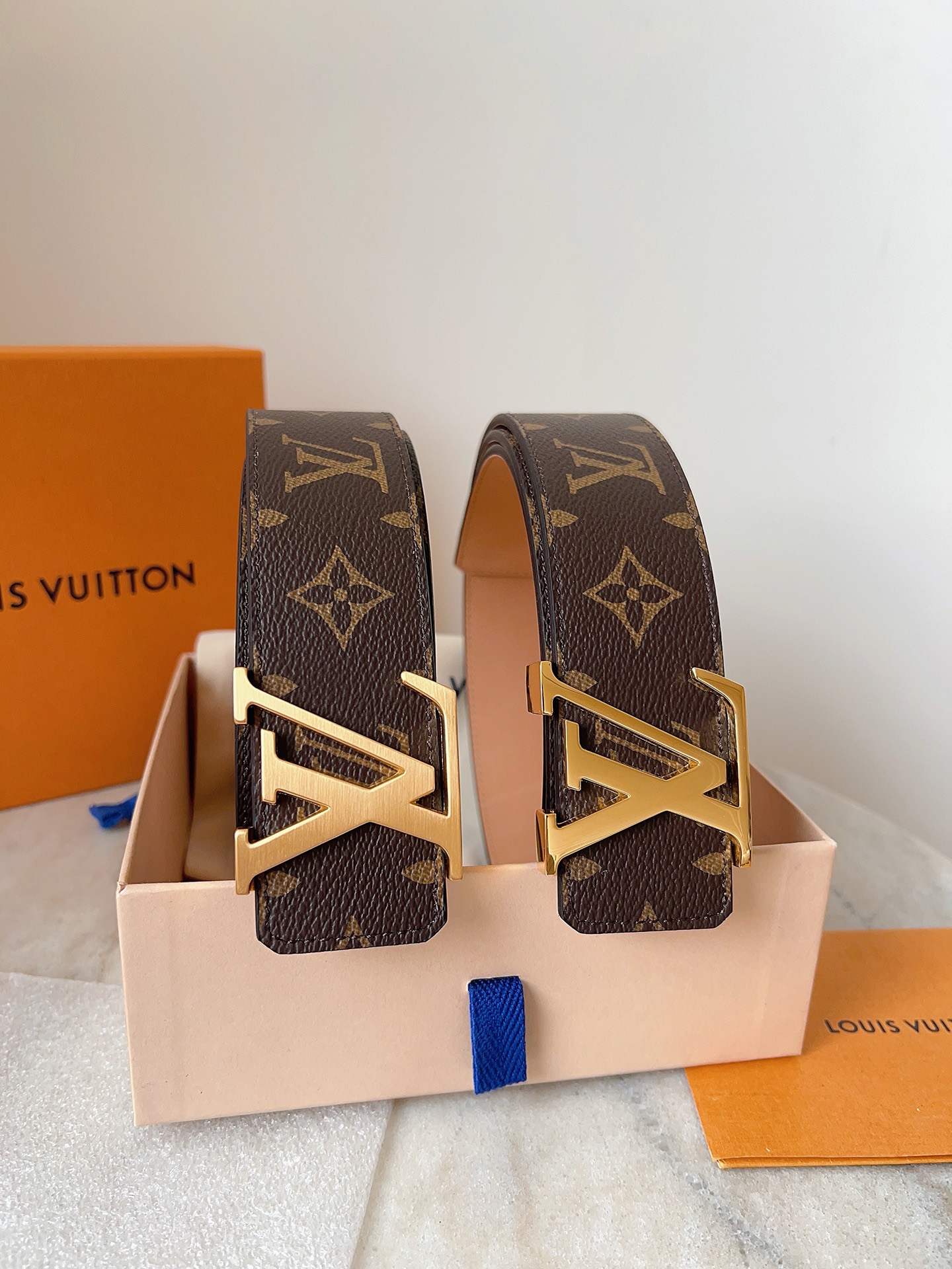 Louis Vuitton LV4.0cm老花磨砂底M9608 代购级