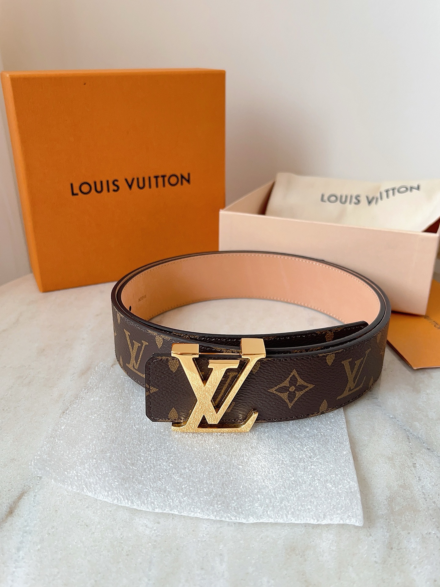 Louis Vuitton LV4.0cm老花磨砂底M9608 代购级