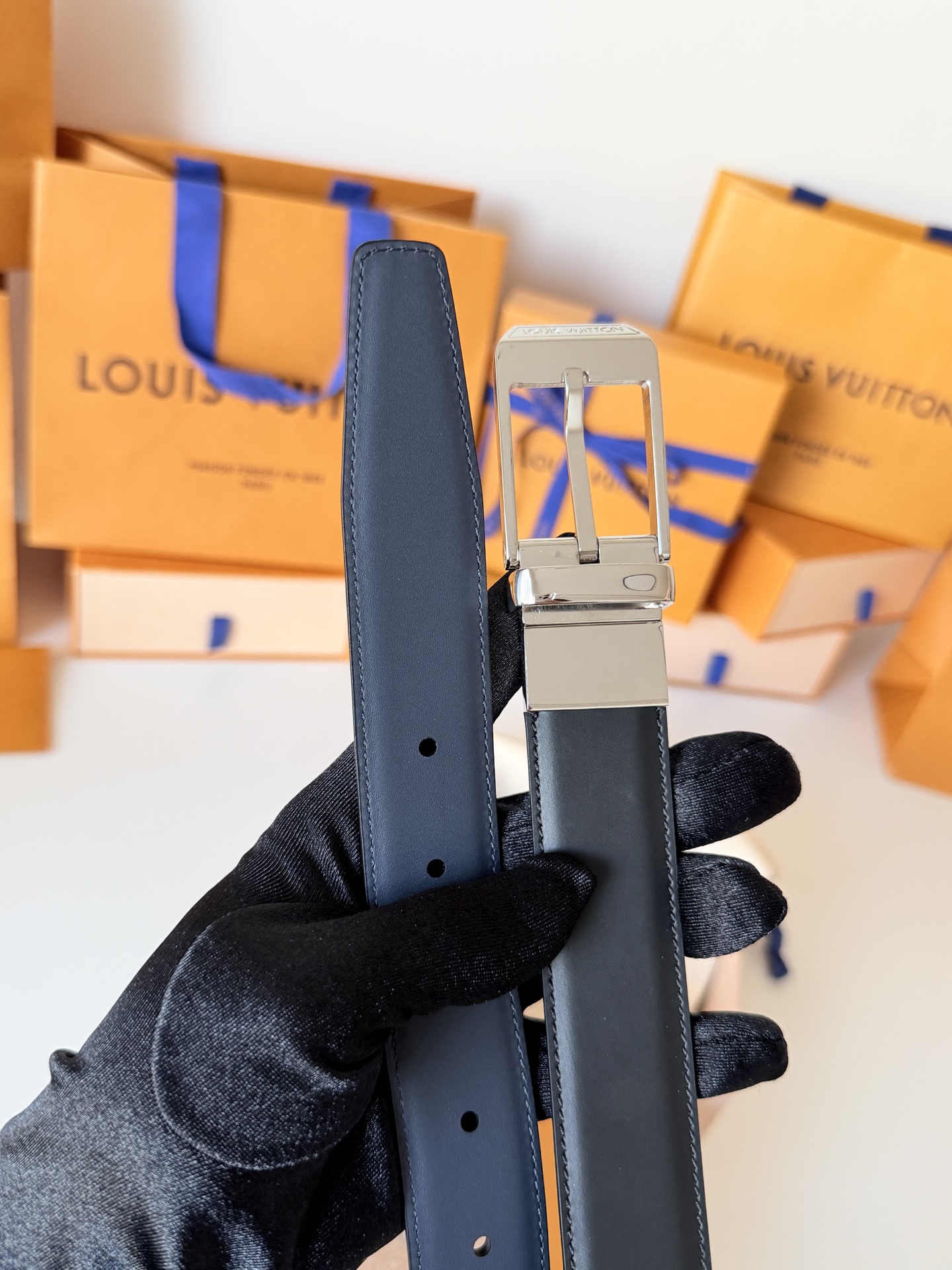 Louis Vuitton LV3.0cm宽M8288