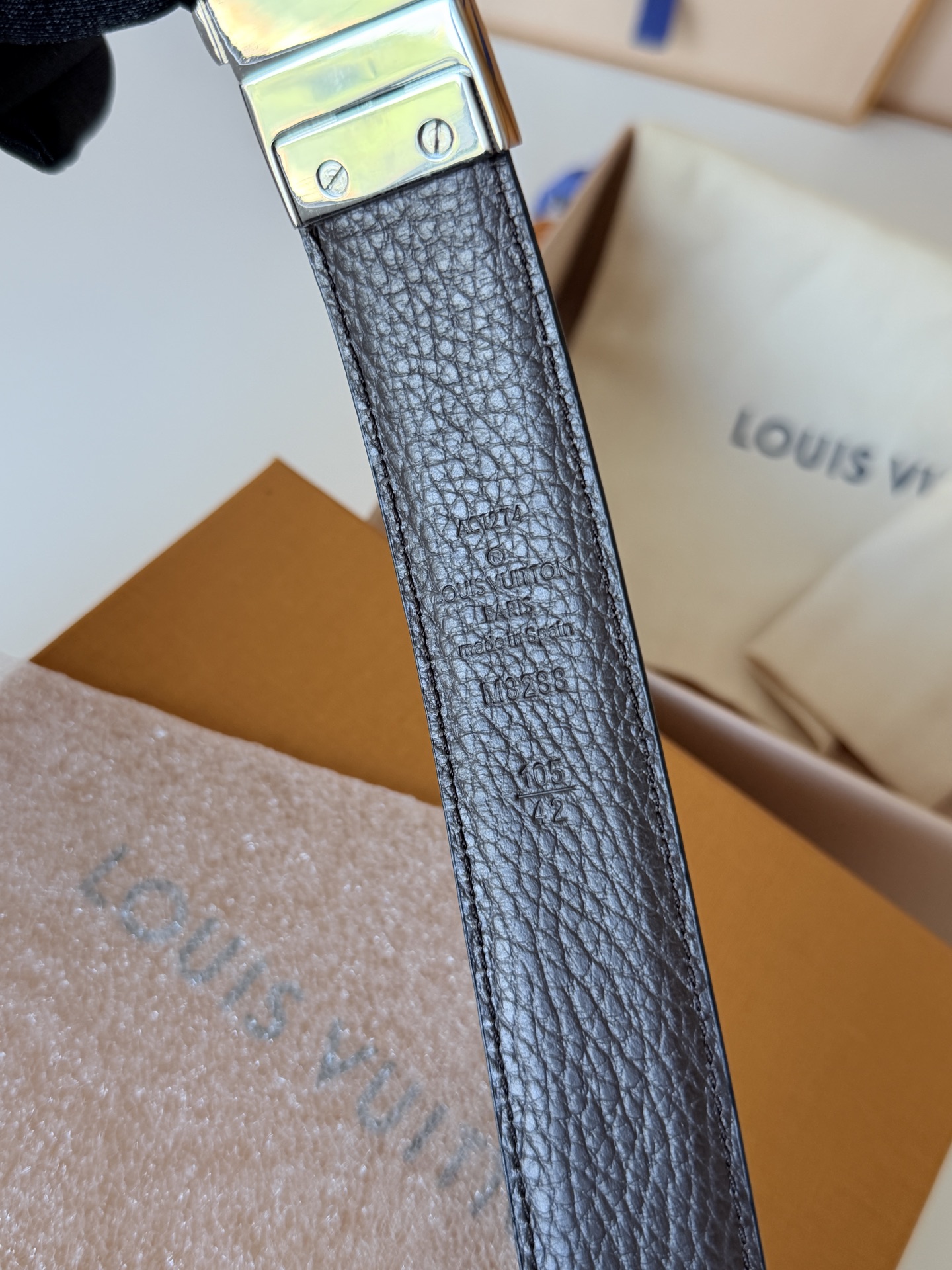 Louis Vuitton LV3.0cm宽M8288