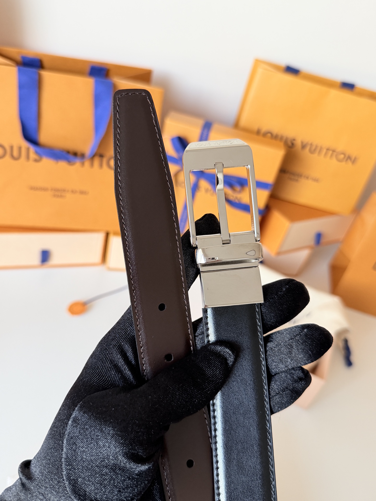 Louis Vuitton LV3.0cm宽M8288