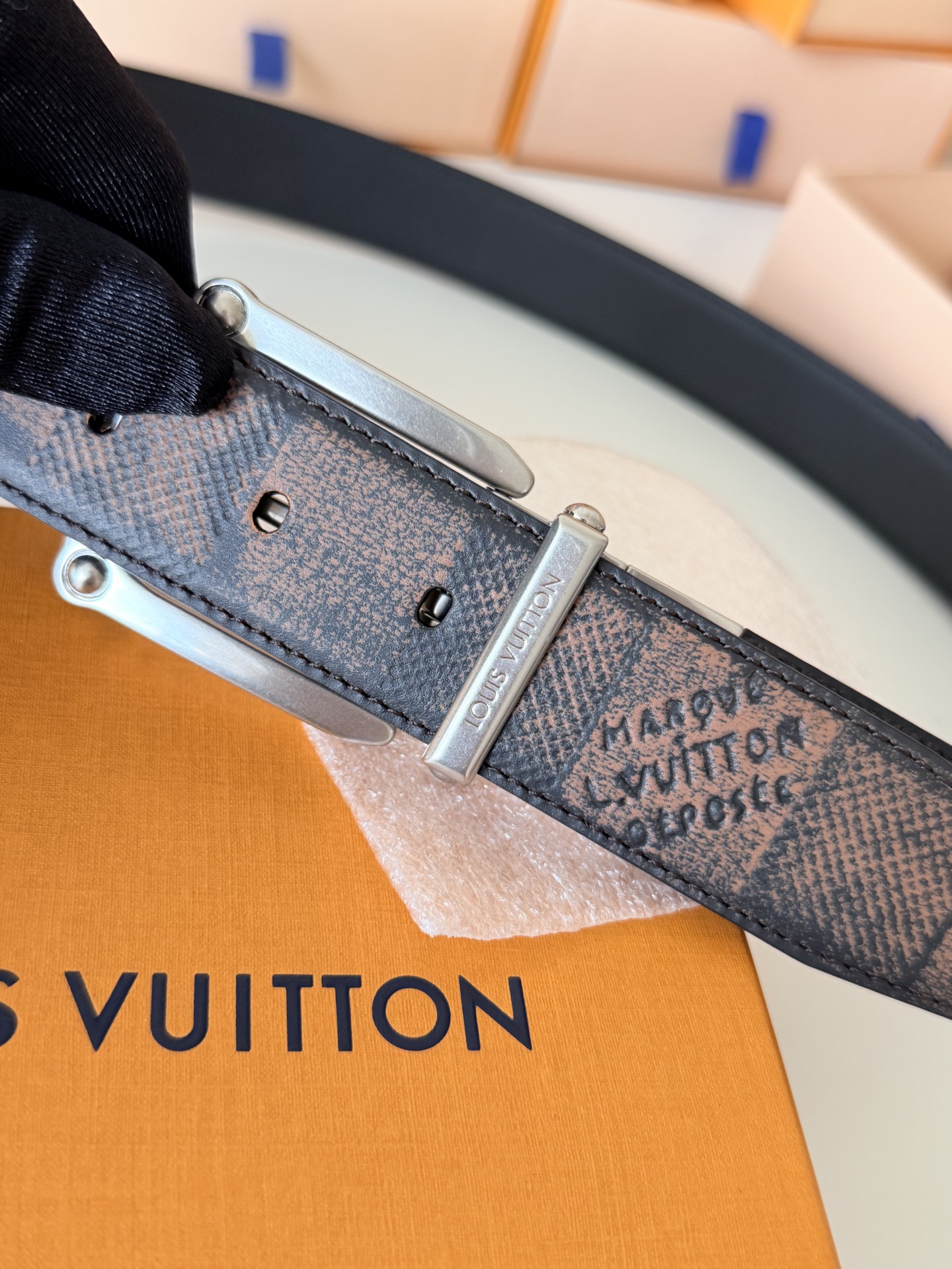 Louis Vuitton LV3.5cm宽M4430