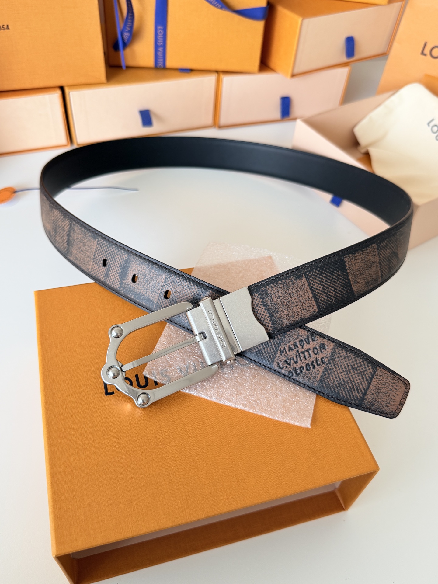 Louis Vuitton LV3.5cm宽M4430