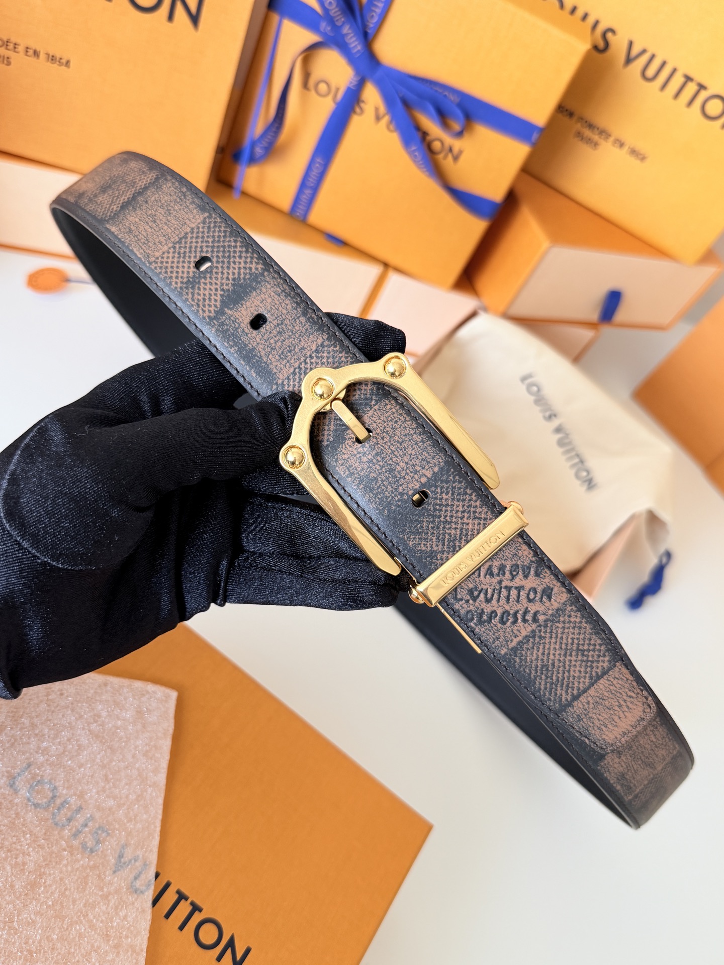 Louis Vuitton LV3.5cm宽M4430