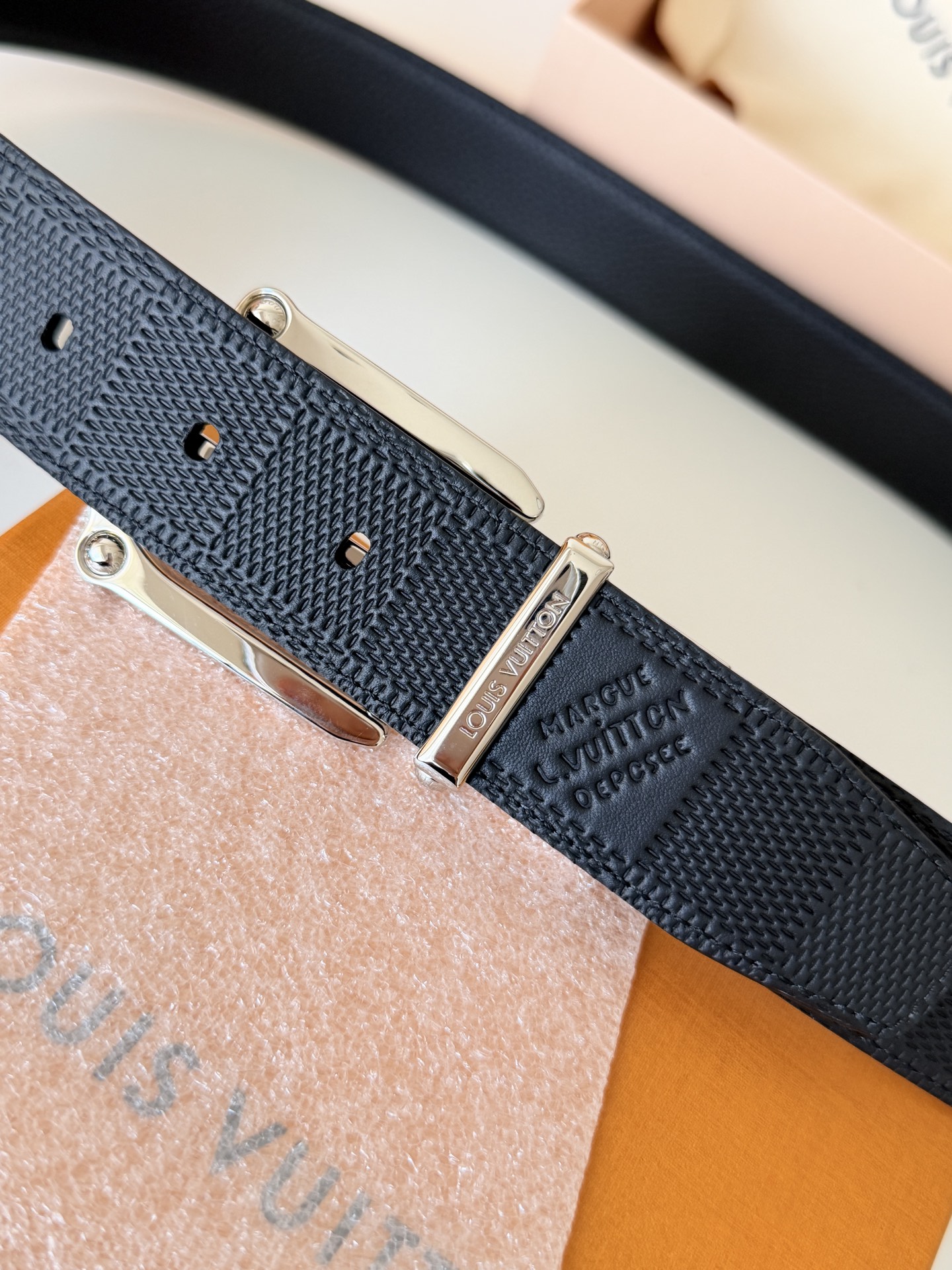 Louis Vuitton LV3.5cm宽M4365