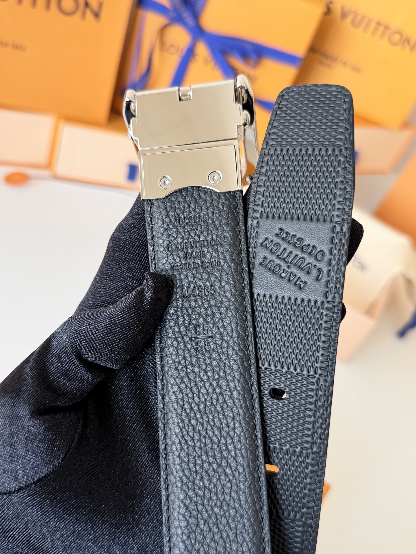 Louis Vuitton LV3.5cm宽M4365
