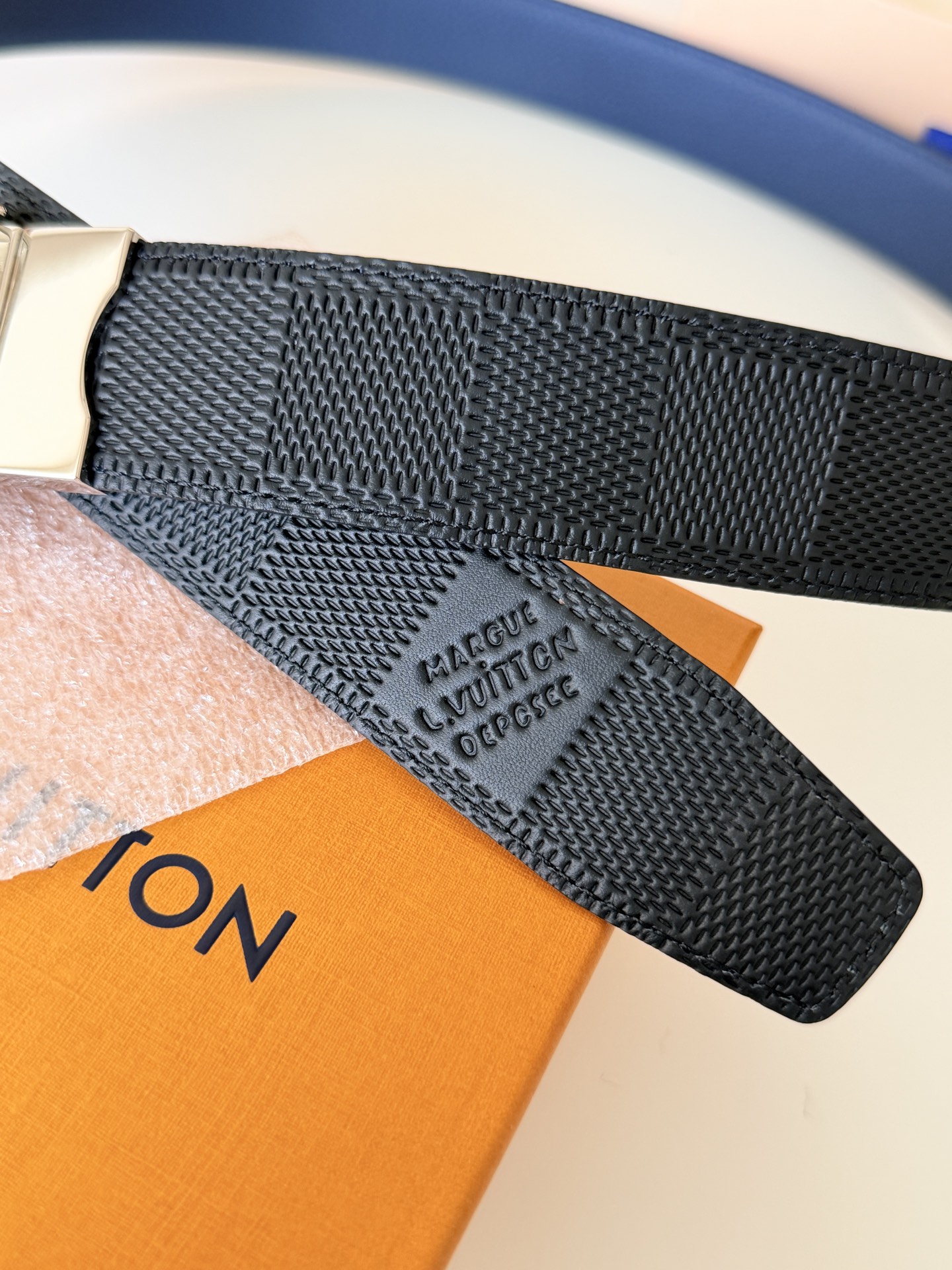 Louis Vuitton LV3.5cm宽M4364