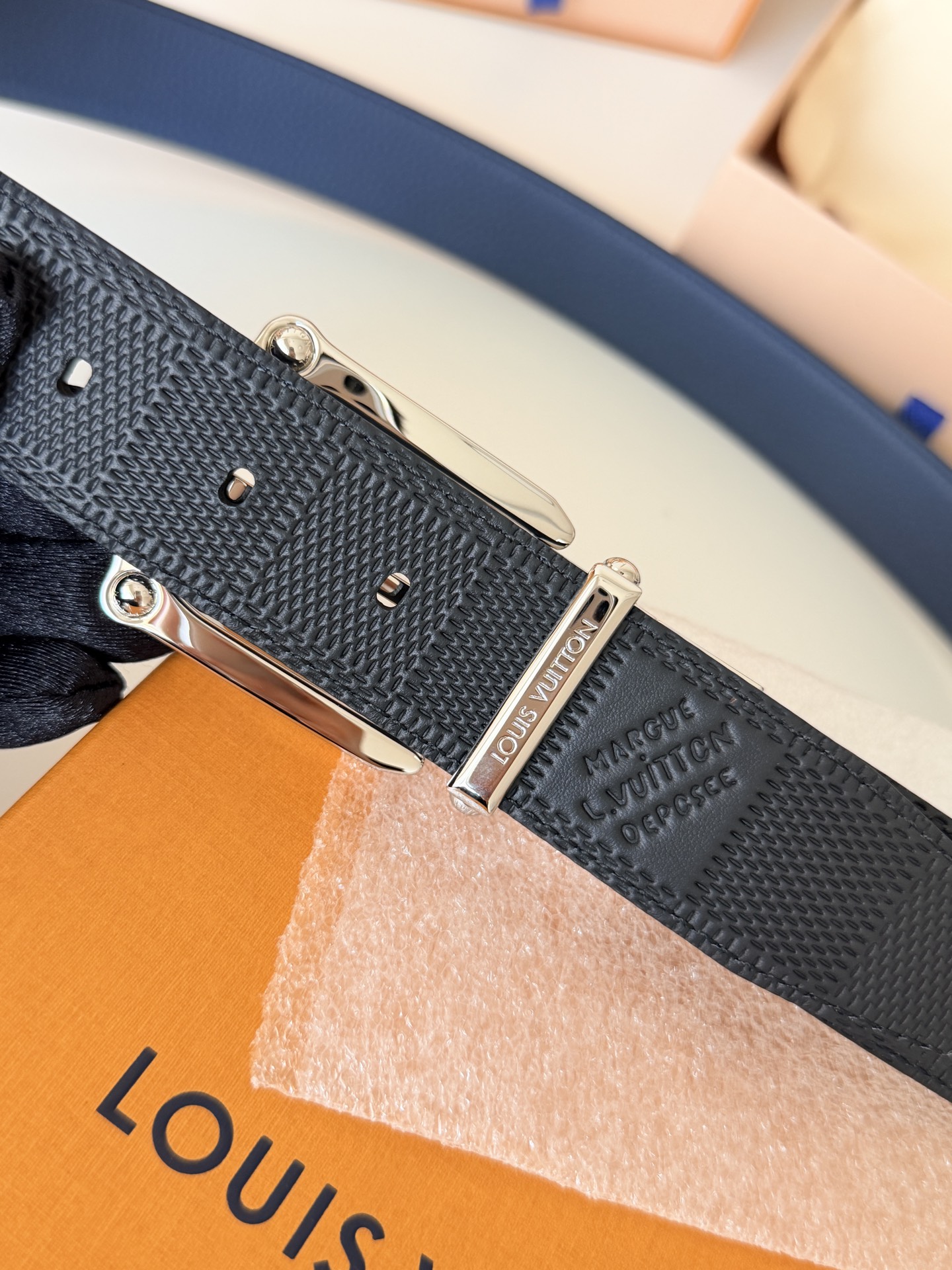 Louis Vuitton LV3.5cm宽M4364