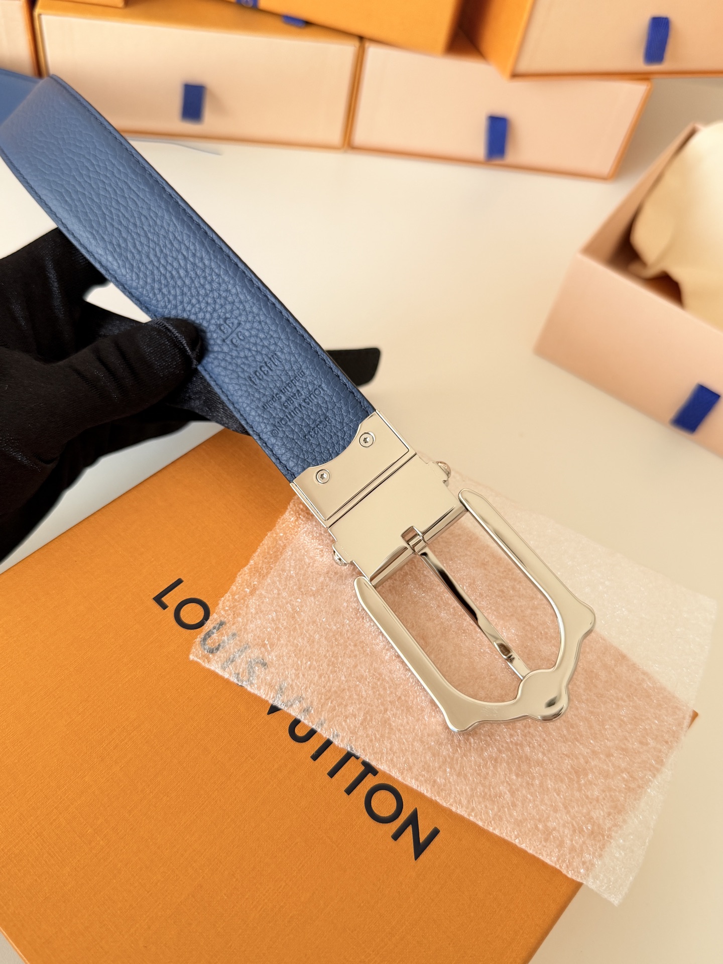 Louis Vuitton LV3.5cm宽M4364
