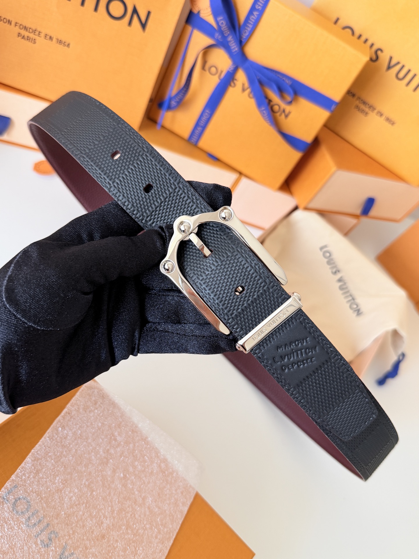 Louis Vuitton LV3.5cm宽M4362