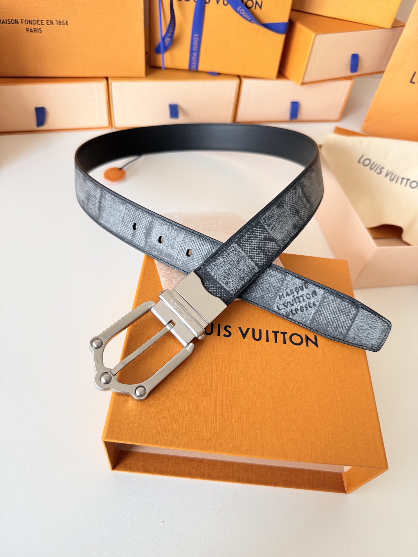Louis Vuitton LV3.5cm宽M4378