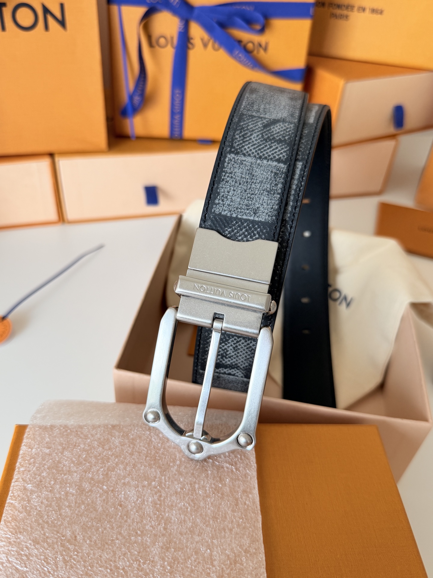 Louis Vuitton LV3.5cm宽M4378