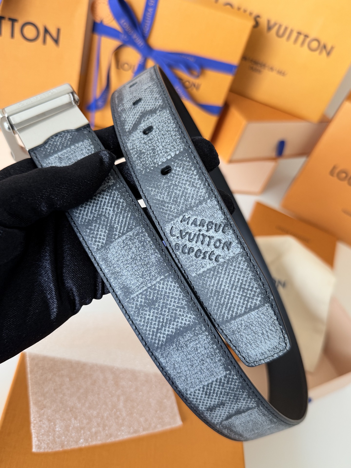 Louis Vuitton LV3.5cm宽M4378