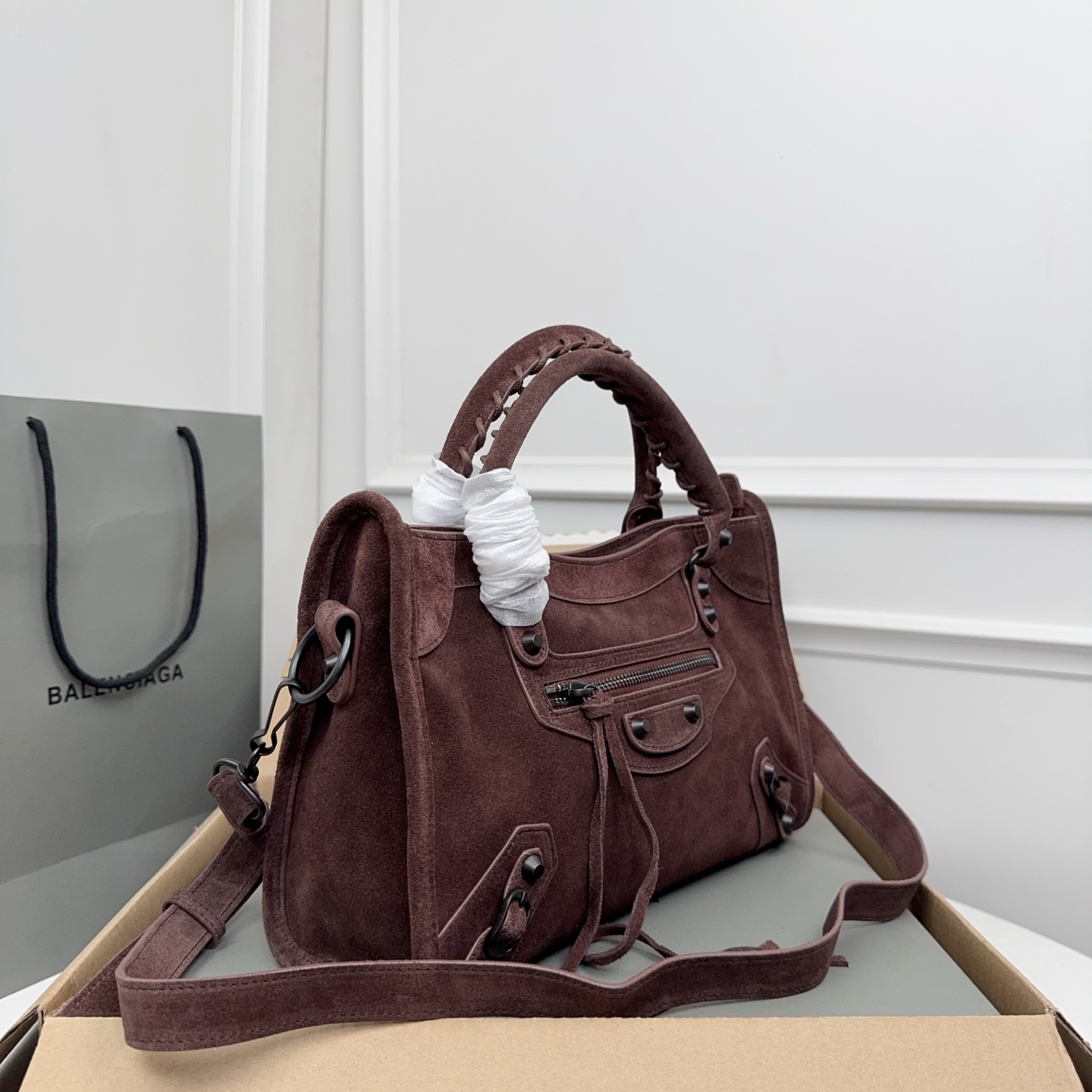 Balenciaga Style Brown Leather Card Holder Bags Card Holder detail image 2 from source 776223