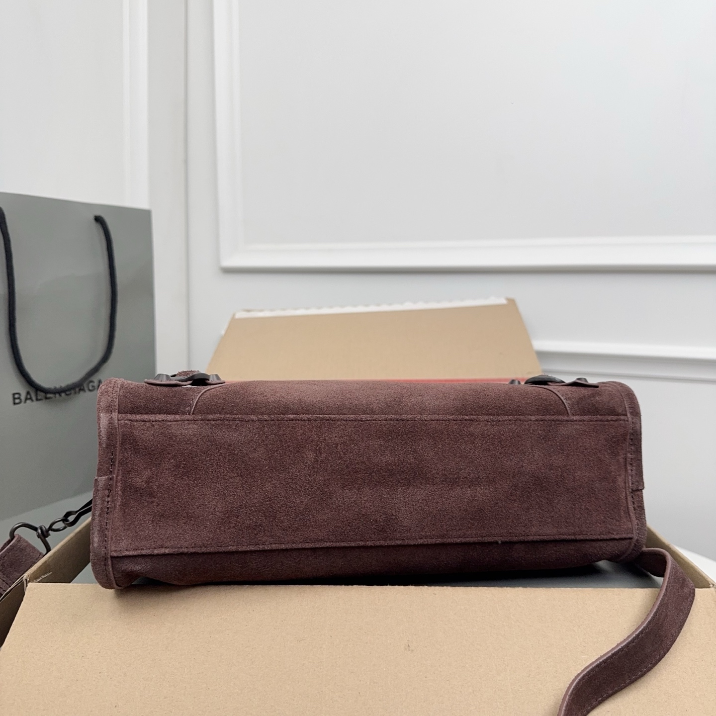 Balenciaga Style Brown Leather Card Holder Bags Card Holder detail image 4 from source 776223
