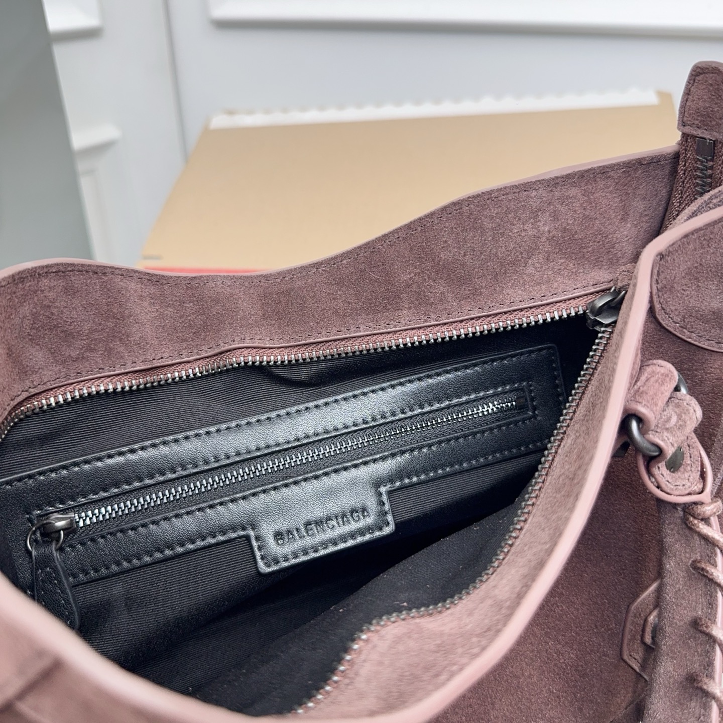 Balenciaga Style Brown Leather Card Holder Bags Card Holder detail image 7 from source 776223