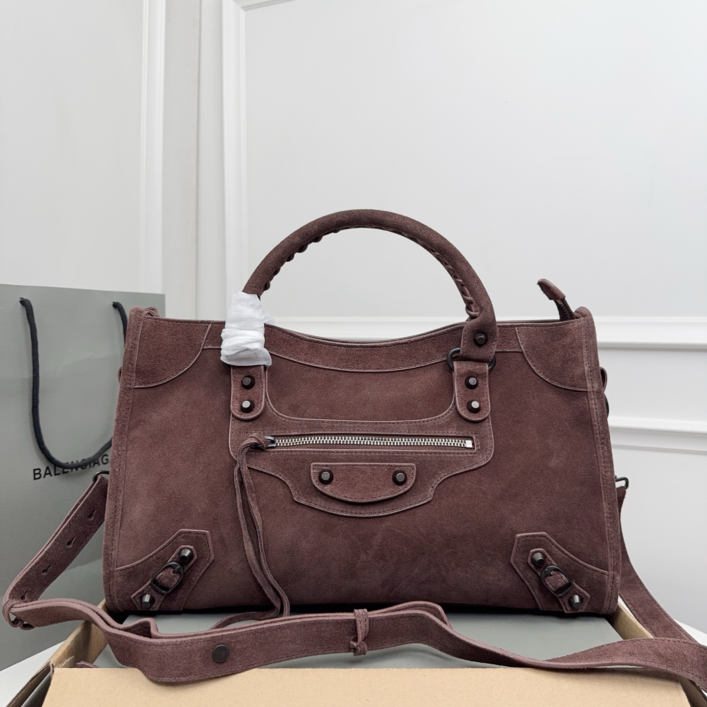 Balenciaga Style Brown Leather Card Holder Bags Card Holder detail image 1 from source 776224