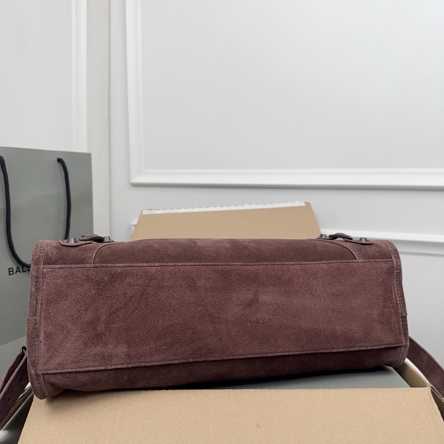 Balenciaga Style Brown Leather Card Holder Bags Card Holder detail image 4 from source 776224
