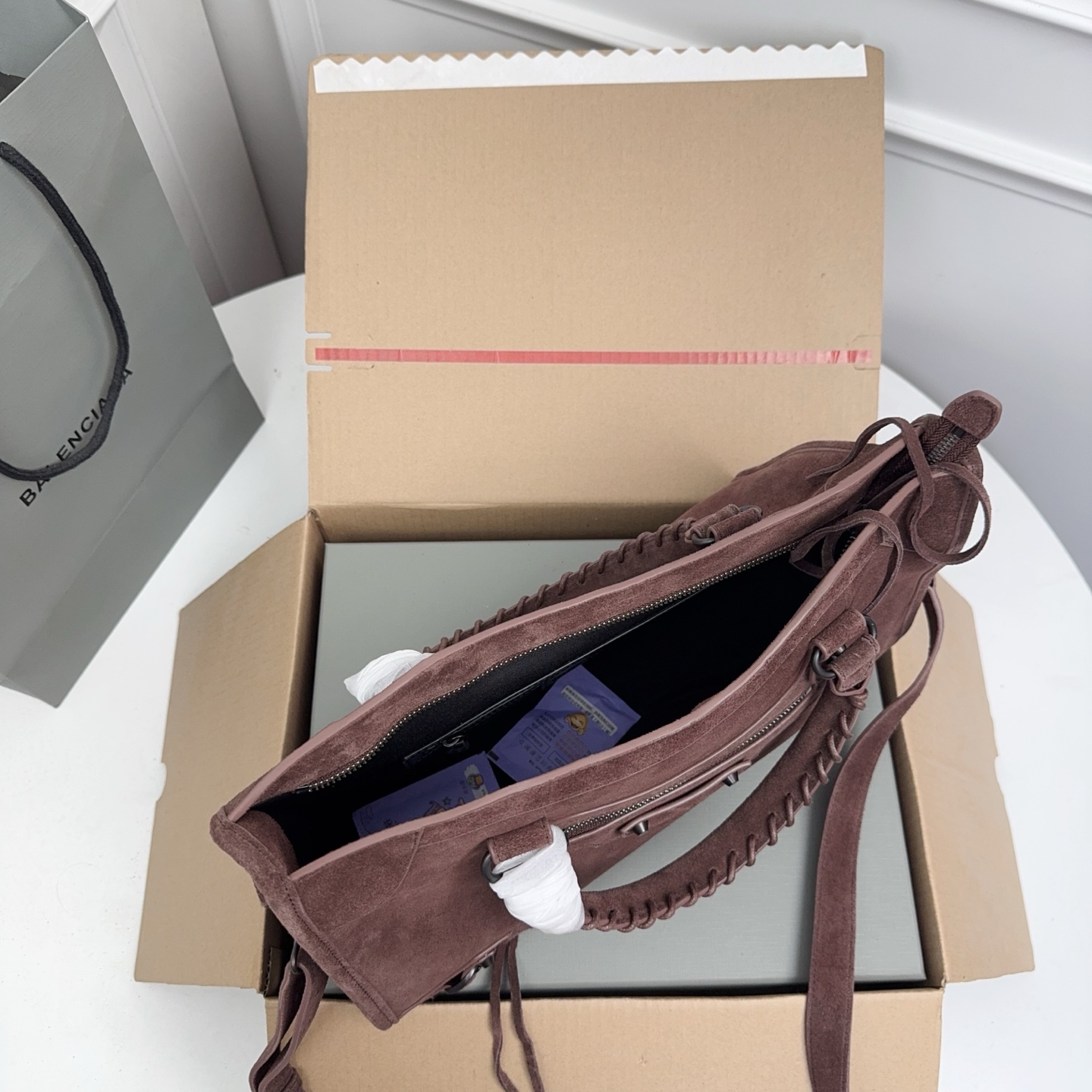 Balenciaga Style Brown Leather Card Holder Bags Card Holder detail image 8 from source 776224