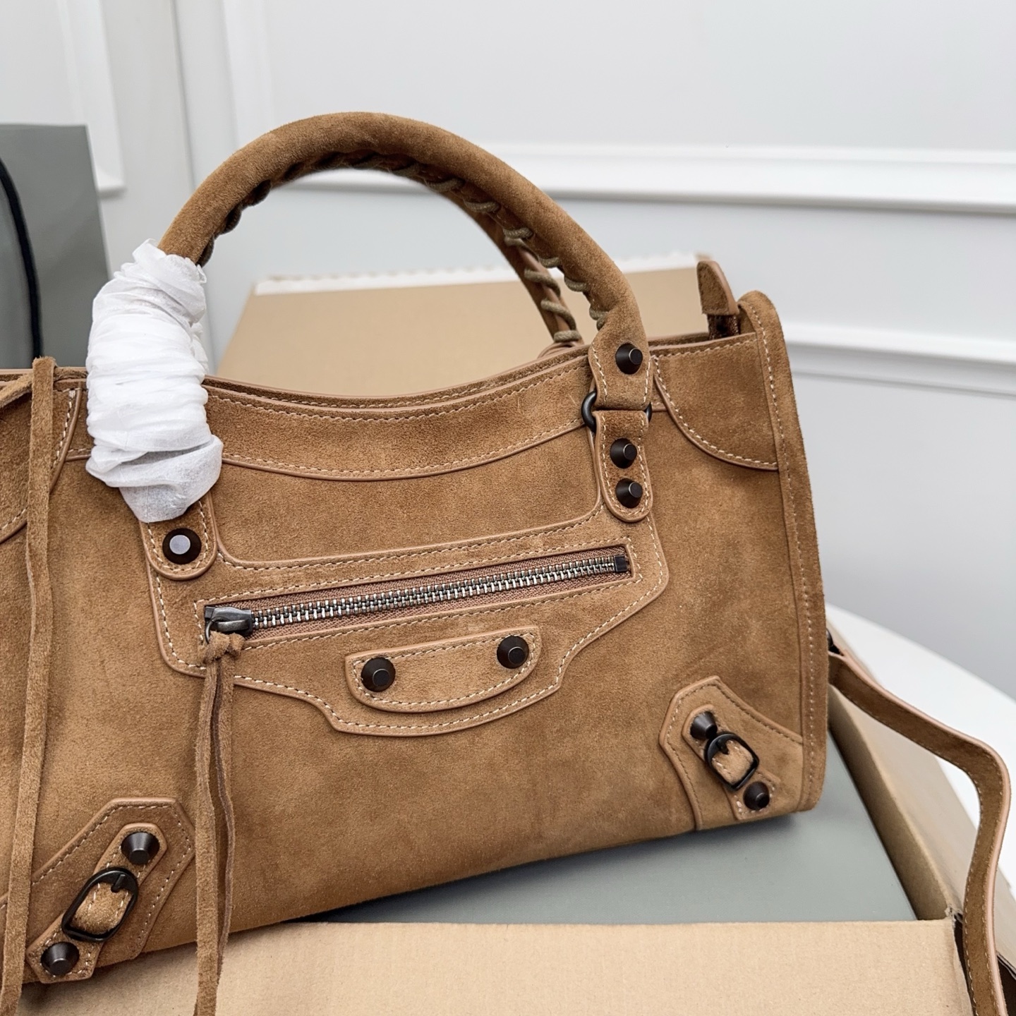 Balenciaga Style Brown Card Holder Bags detail image 5 from source 776229