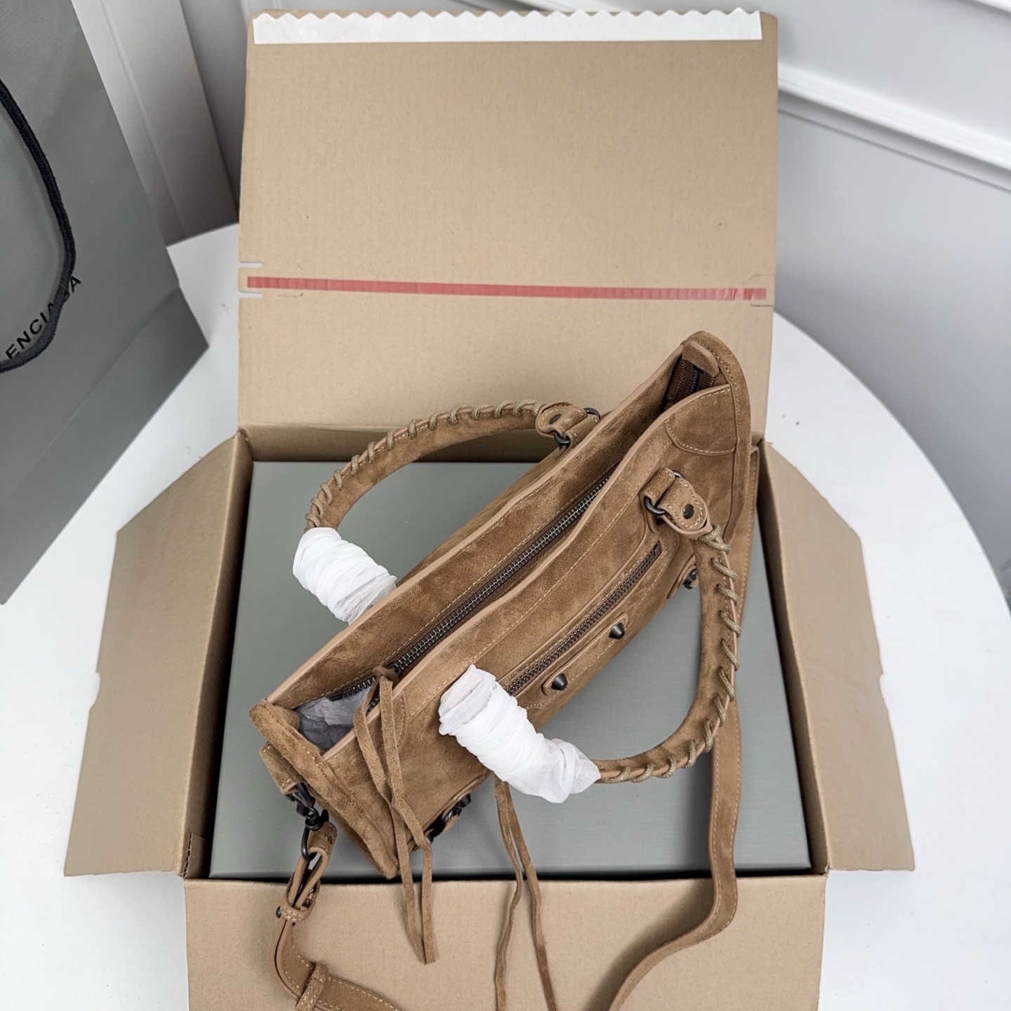 Balenciaga Style Brown Card Holder Bags detail image 7 from source 776229