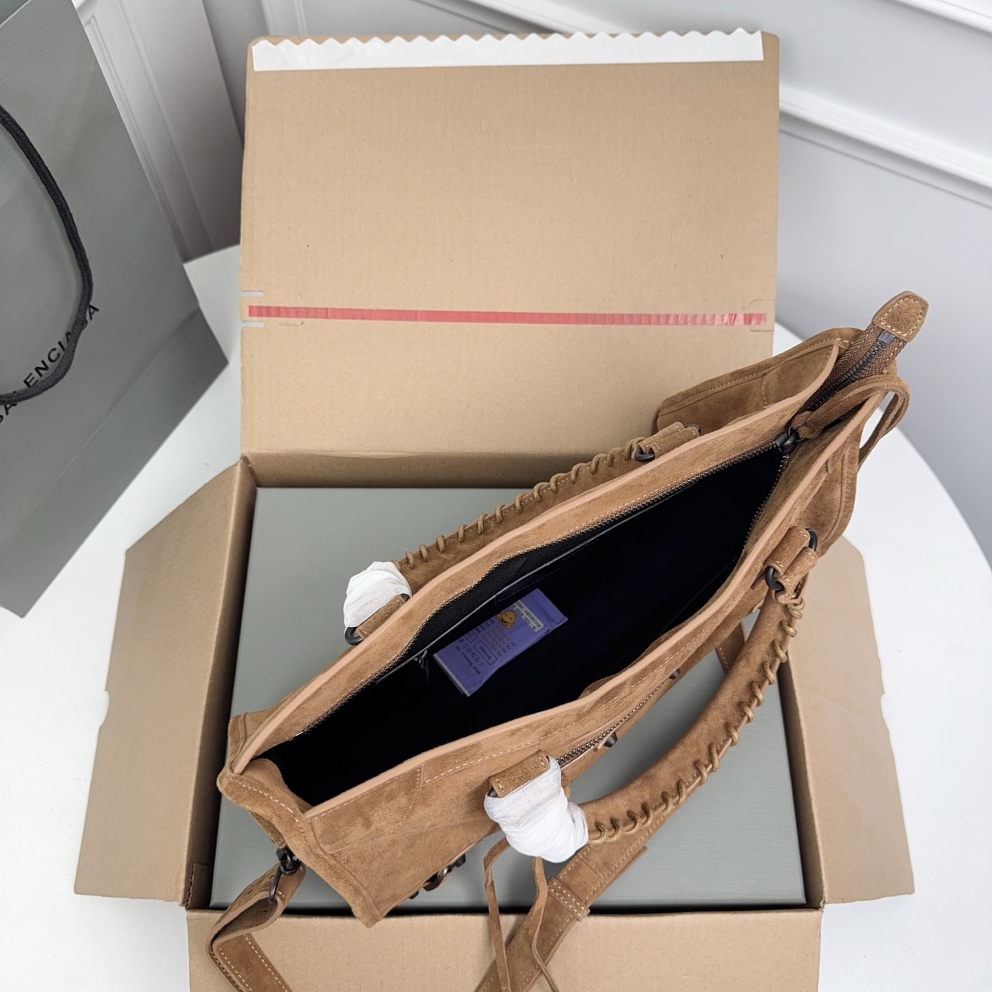 Balenciaga Style Brown Card Holder Bags detail image 8 from source 776230