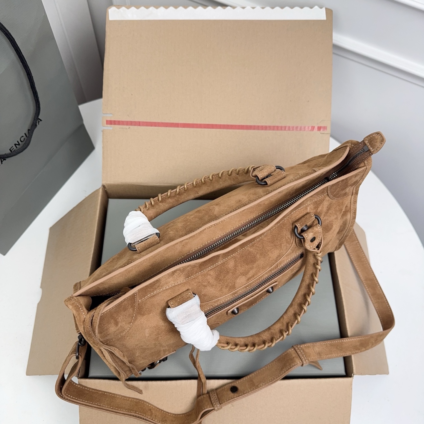 Balenciaga Style Brown Card Holder Bags detail image 6 from source 776230