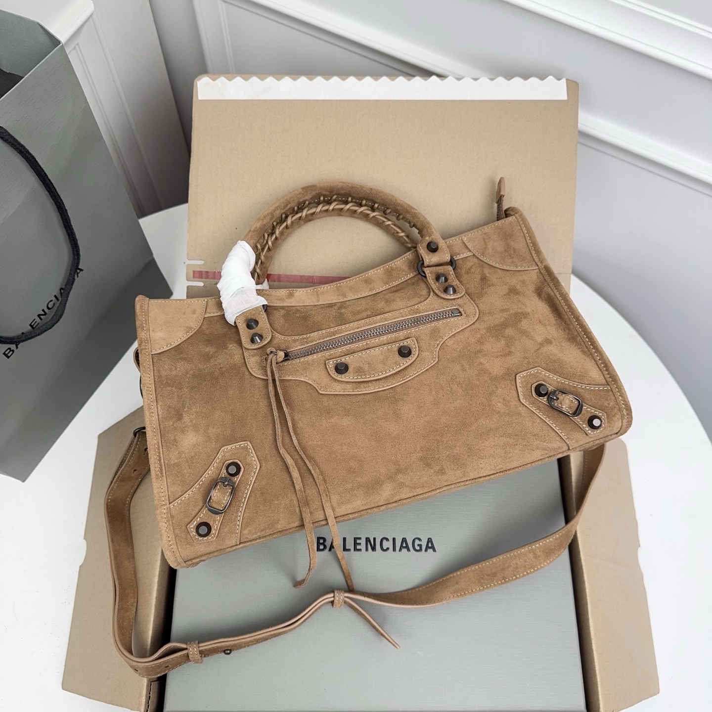 Balenciaga Style Brown Card Holder Bags detail image 7 from source 776230