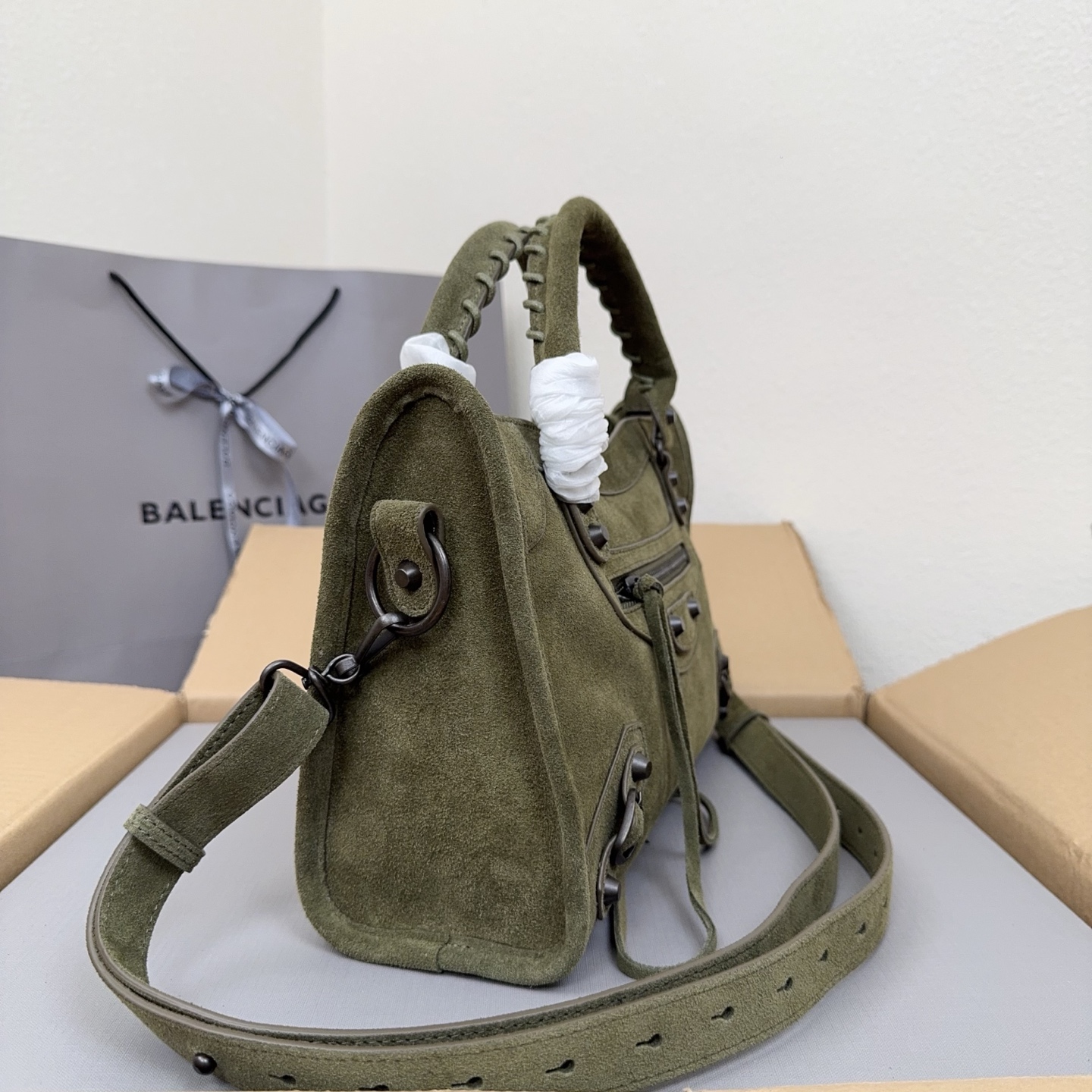 Balenciaga Style Green Leather Card Holder Bags detail image 2 from source 776227