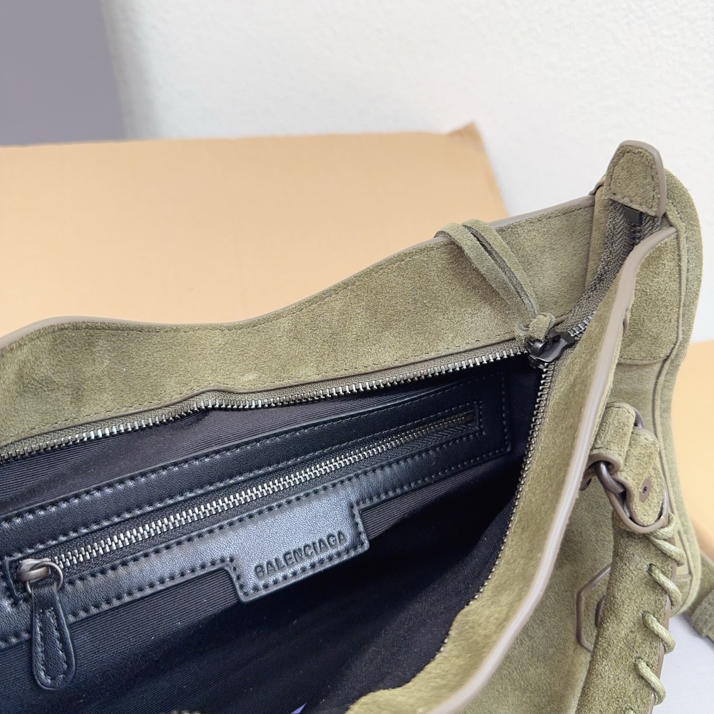Balenciaga Style Green Leather Card Holder Bags detail image 9 from source 776227
