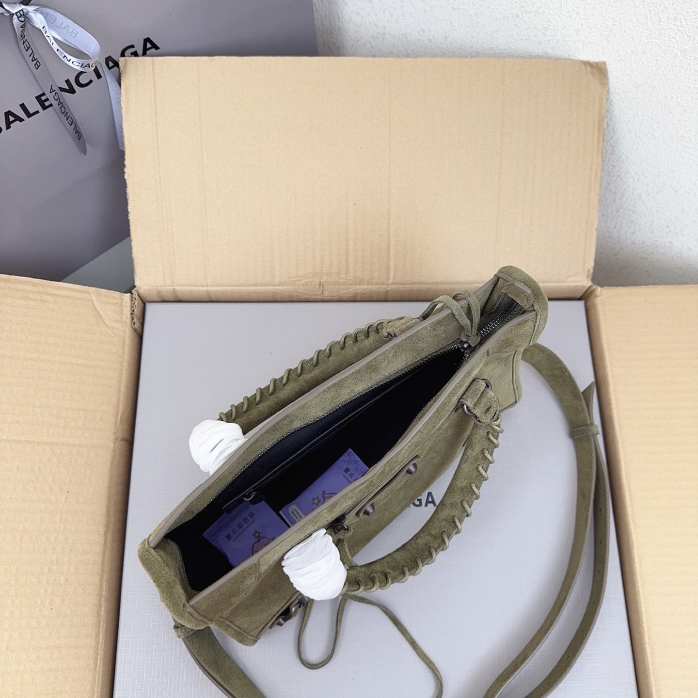 Balenciaga Style Green Leather Card Holder Bags detail image 8 from source 776227