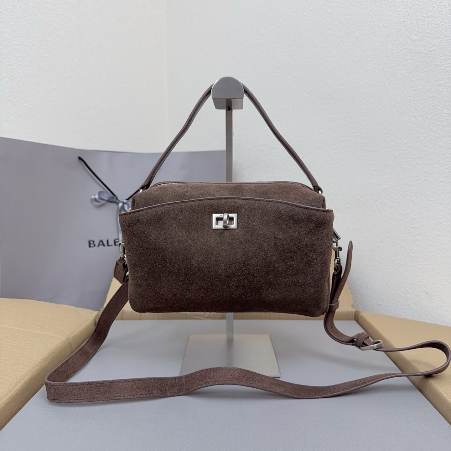 Balenciaga Style Beige Leather Camera Bag style reference detail image 1 from source 776262
