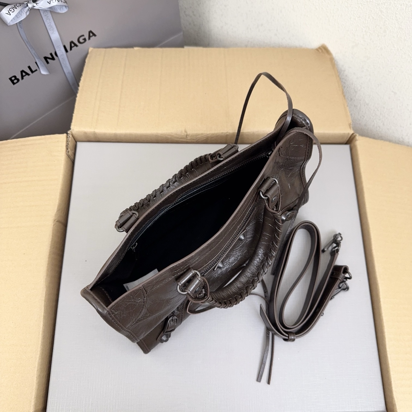 巴家 时代眼泪 インポート レザー バイカー バッグ